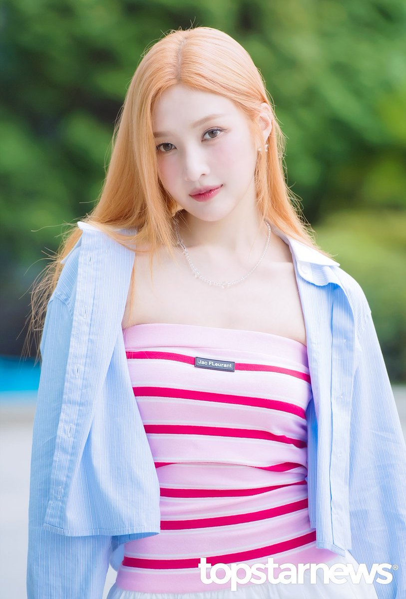 250716 animal farm recording with joy revealing her new color 🍑