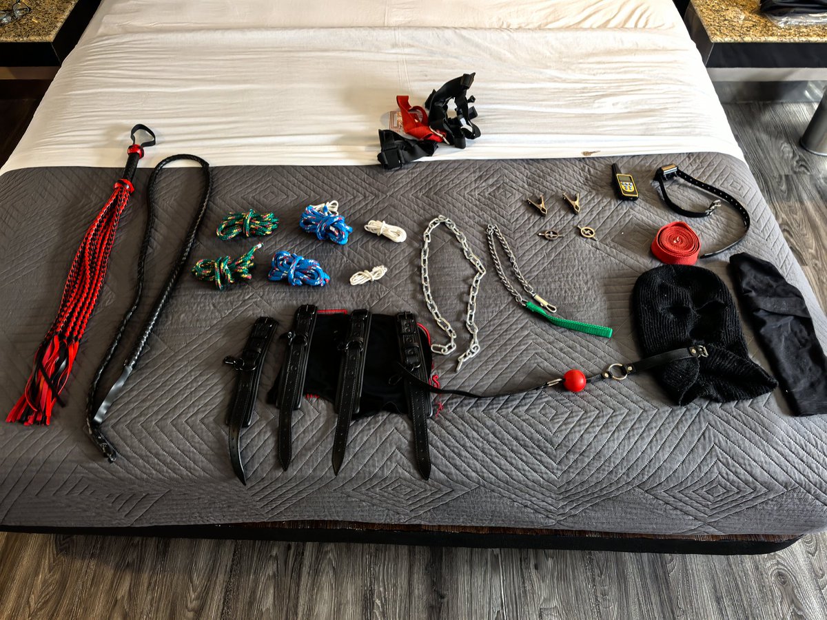 _twink_slave's tweet photo. Do you want to play with me?
#pig #Dogslave #twink #twinkslave #subtwink #sumiso #sub #bdsm #slut #slave #chastity #locked #kinky #fag https://t.co/SopSDUc79z