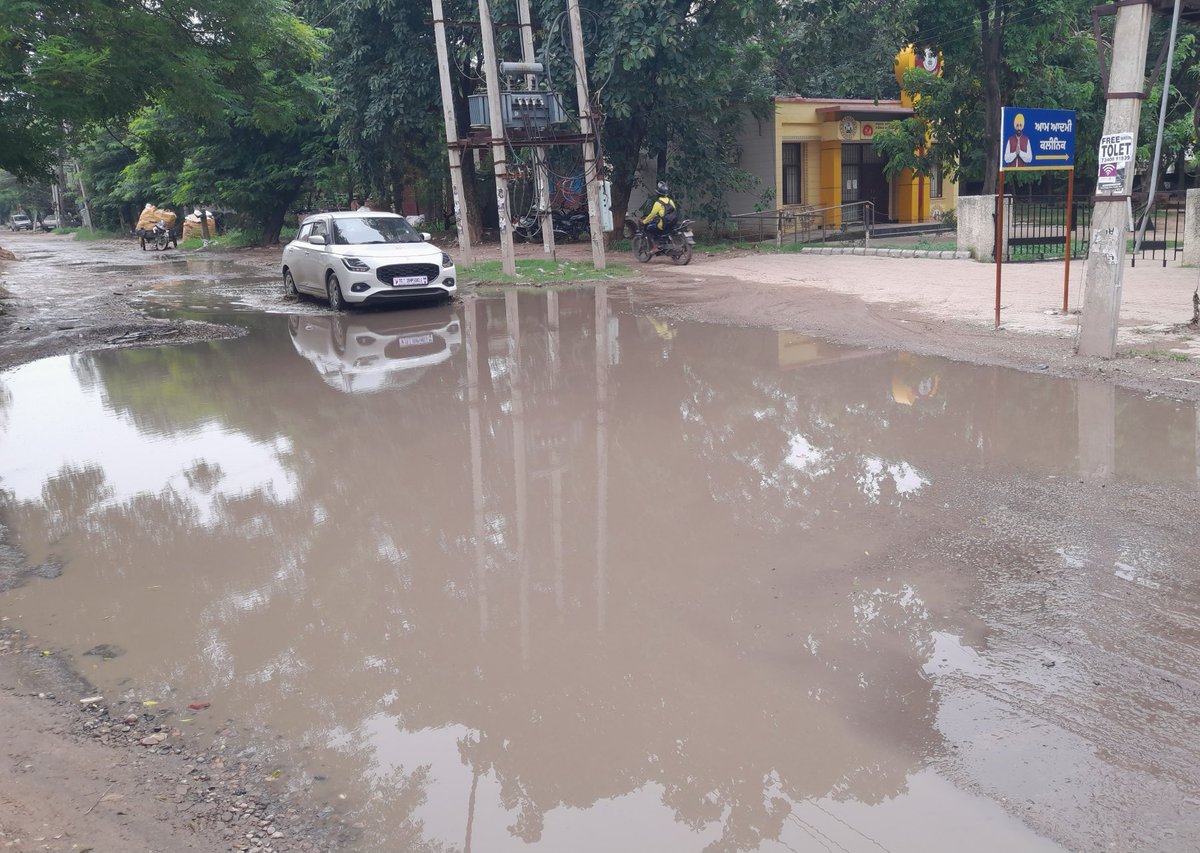 Rajmeet singh (@rajmeet1971) on Twitter photo State of civic amenities in Punjab. Potholed road greets visitors at phase 5 Aam Admi Clinic in Mohali. The clinic was inaugurated by CM Bhagwant Mann. No provision for draining rain water ! Is the govt listening <a href="/AamAadmiParty/">AAP</a> <a href="/AAPPunjab/">AAP Punjab</a> <a href="/BhagwantMann/">Bhagwant Mann</a> State of civic amenities in Punjab. Potholed road greets visitors at phase 5 Aam Admi Clinic in Mohali. The clinic was inaugurated by CM Bhagwant Mann. No provision for draining rain water ! Is the govt listening <a href="/AamAadmiParty/">AAP</a> <a href="/AAPPunjab/">AAP Punjab</a> <a href="/BhagwantMann/">Bhagwant Mann</a> 