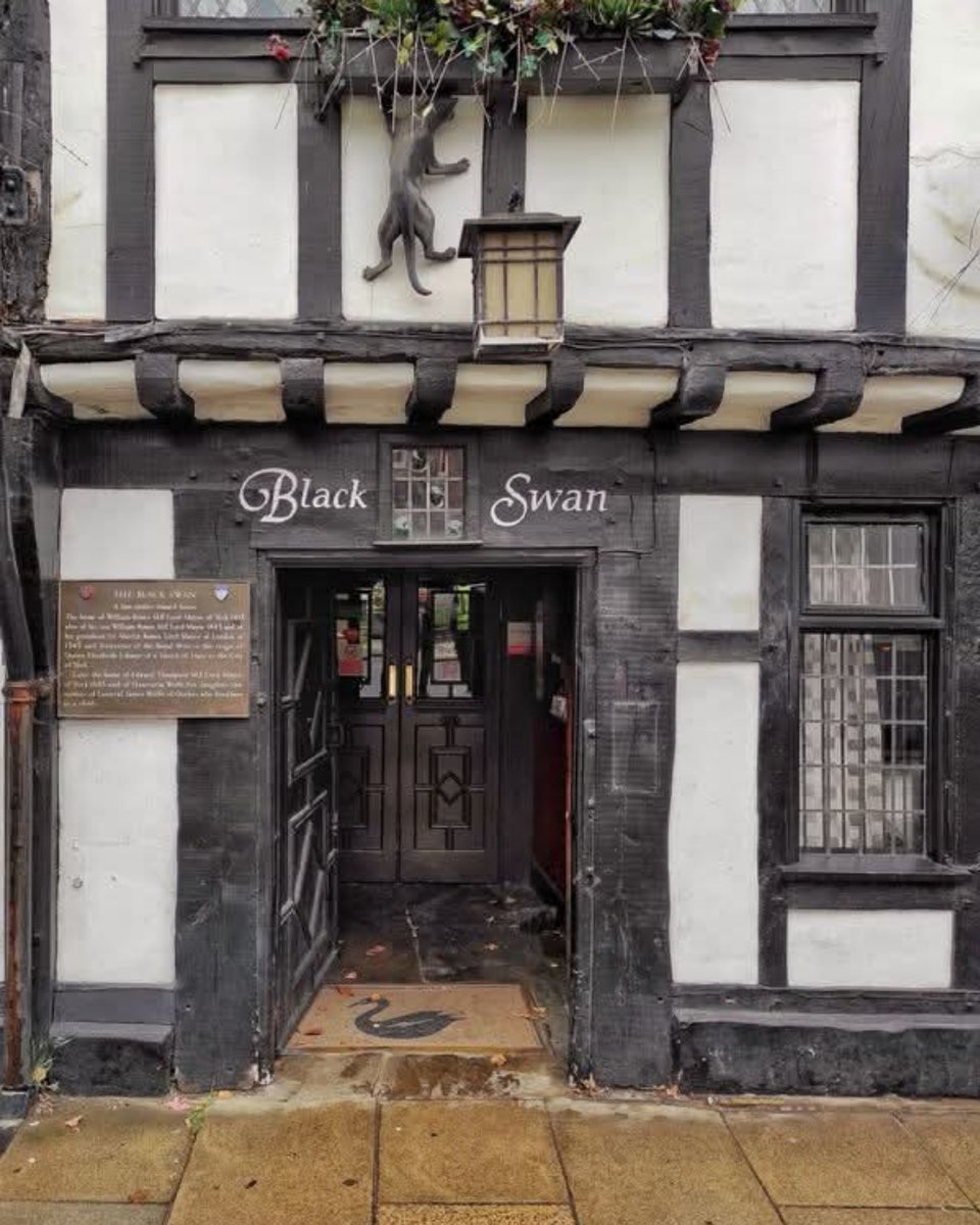 Entrance to the 15th century Black Swan public house on Peasholme Green, York #driverphotos #lovemycountry #landmark #transport #chilled #frozen #temperature #controlled #refrigerated #couriers