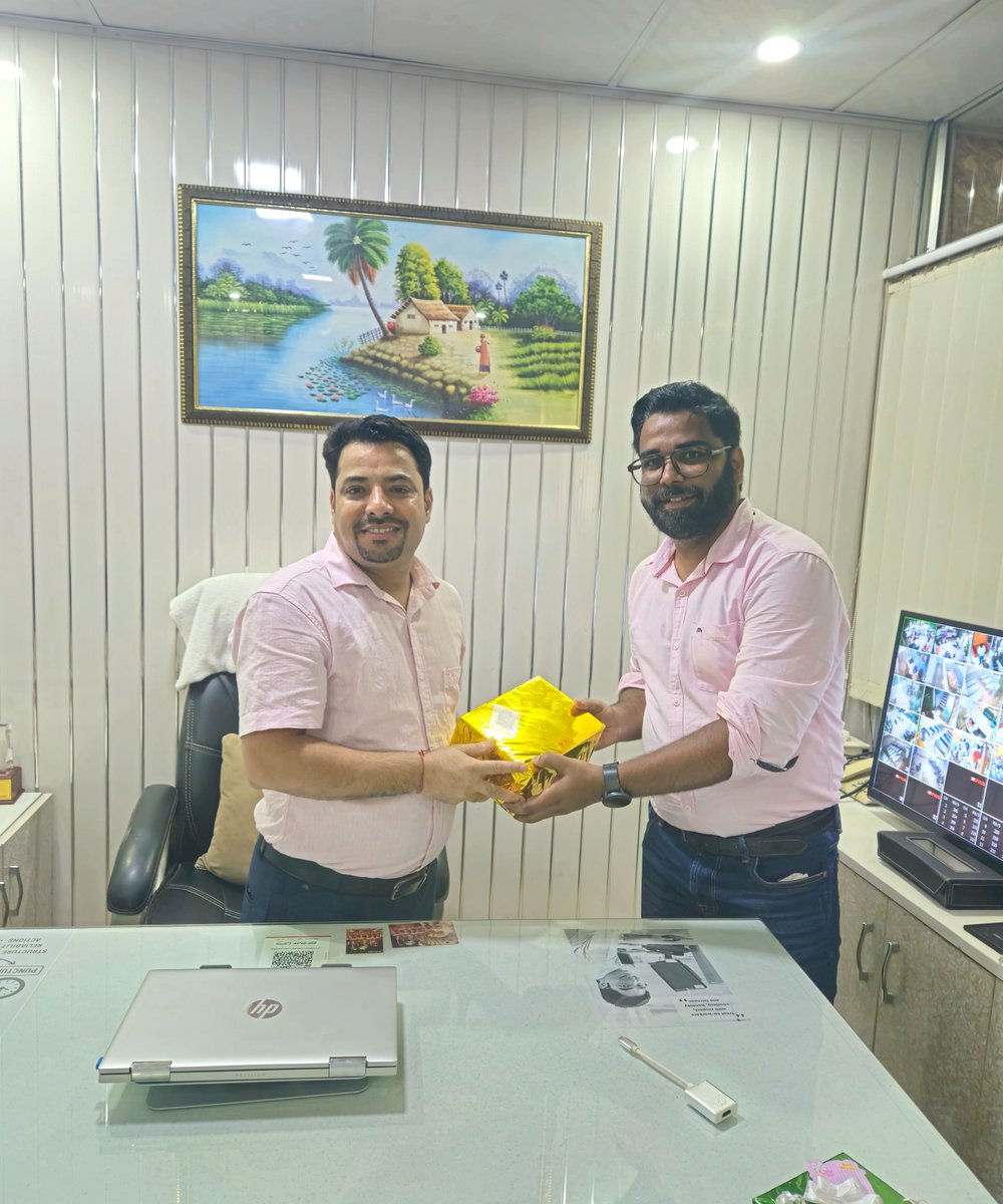 Bccgurgaon's tweet image. Celebrating the Birthday of our beloved MD, Umesh Sir — A Day of Joy and Togetherness at BCC!

#CSEETcoachingingurgaon #cseetclasses #cseetacademy #cseetinstitute #bestcseetclasses #topinstituteforcseetpreparation #cseetpreparation