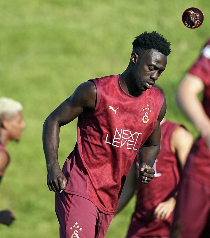 Günaydın Büyük #Galatasaray ailesi. ♥️💛

#WeAreGala <a href="/wearegal/">WeAreGala</a> #Hedef26
#SenŞampiyonOlacaksın