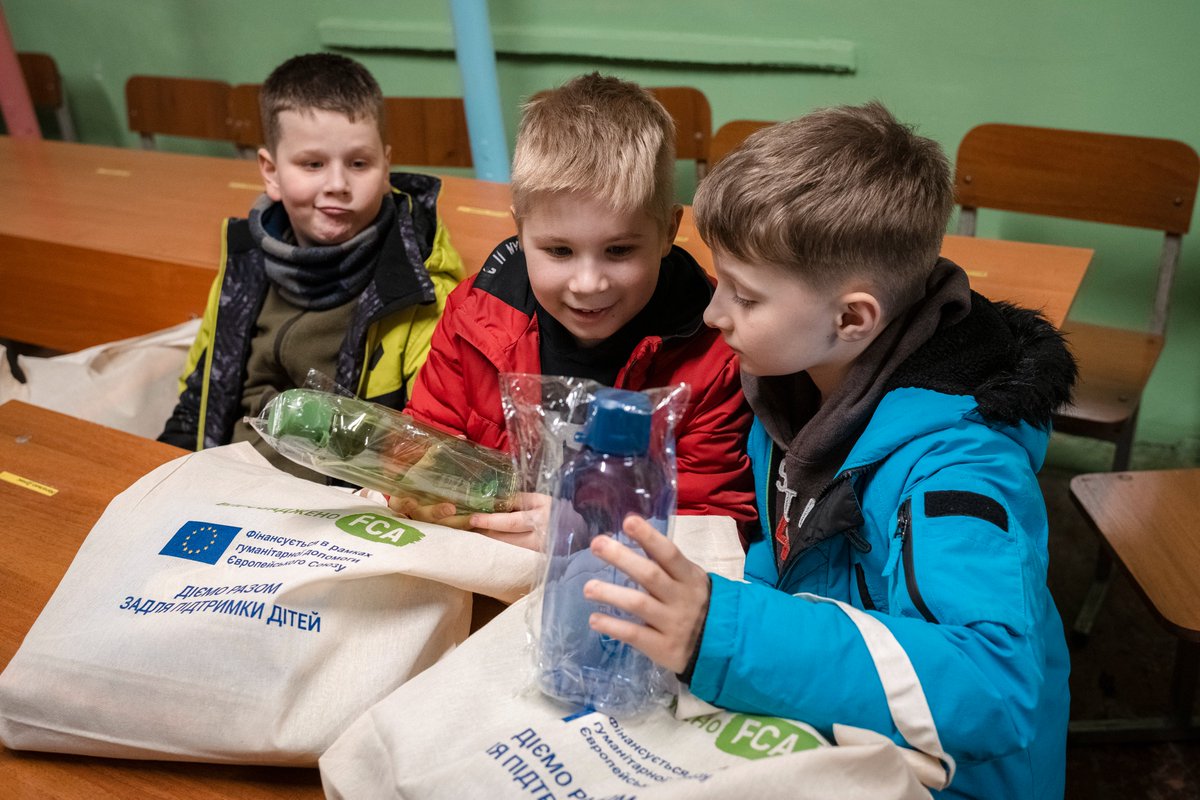 echo_Europe's tweet image. Even in war, education must continue. 📚
After the EU 🇪🇺, @people_in_need, @Ulkomaanapu, @SCIUkraine & @warchild joined forces:
🎒120,000 students, teachers, and parents reached
🏫193 schools restored
🫂psychosocial support and teacher capacity building provided
#EUSolidarity