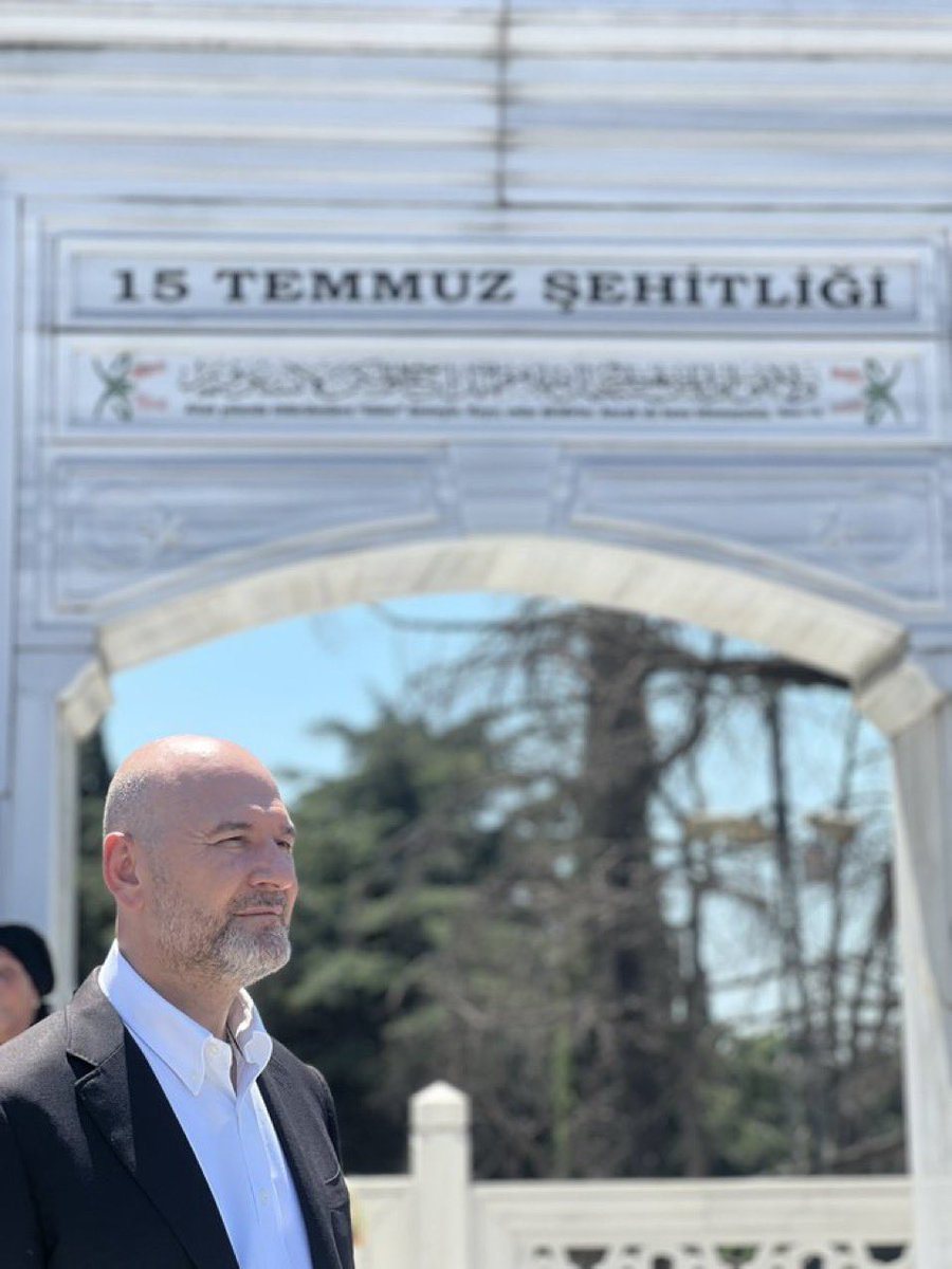 Kerem Kuturman (@keremkuturman) on Twitter photo Darbeye alkış tutanlar, 15 Temmuz’da yazılan şanlı destana gölge düşürmeye çalışanlar, milletin zaferine çamur atanlar ve gidişata göre pozisyon alanlar, emin olun, daima utançla anılacaklardır.
15 temmuz Kahramanı Sayın <a href="/suleymansoylu/">Süleyman Soylu</a> Darbeye alkış tutanlar, 15 Temmuz’da yazılan şanlı destana gölge düşürmeye çalışanlar, milletin zaferine çamur atanlar ve gidişata göre pozisyon alanlar, emin olun, daima utançla anılacaklardır.
15 temmuz Kahramanı Sayın <a href="/suleymansoylu/">Süleyman Soylu</a>