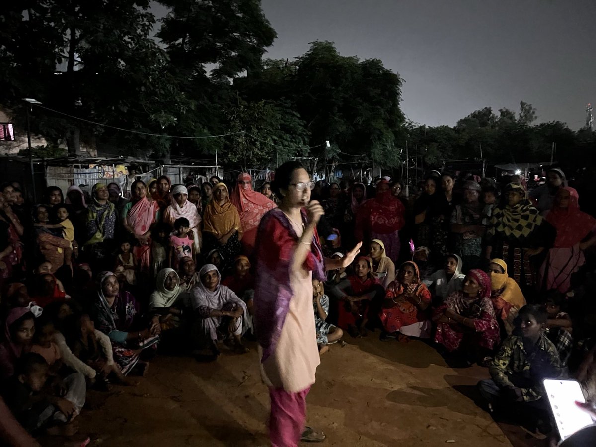UnionSGU's tweet image. Jai Hind Camp, Vasant Kunj will fight on 馃毄 Stop demonising working people as "illegal Bangladeshis"!
After 9 days without electricity, public meeting resolves to intensify struggle for dignified life in the city. Mass petition filed in court, now struggle must fill the streets.