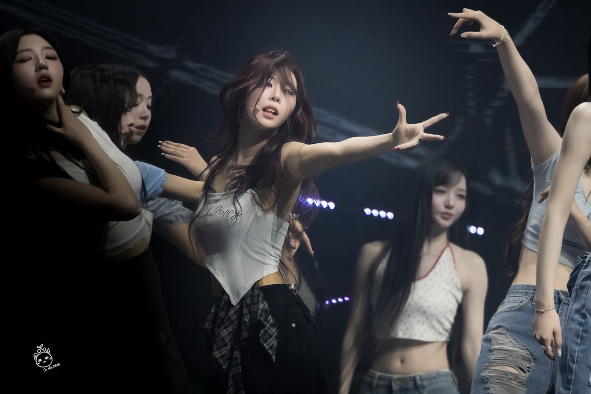 250712
Incredible concert! I’m so proud and amazed 🥹😍🫠

#tripleS #트리플에스 #トリプルS
#DaHyun #다현 #ダヒョン
#SeoDaHyun #서다현 #徐多賢