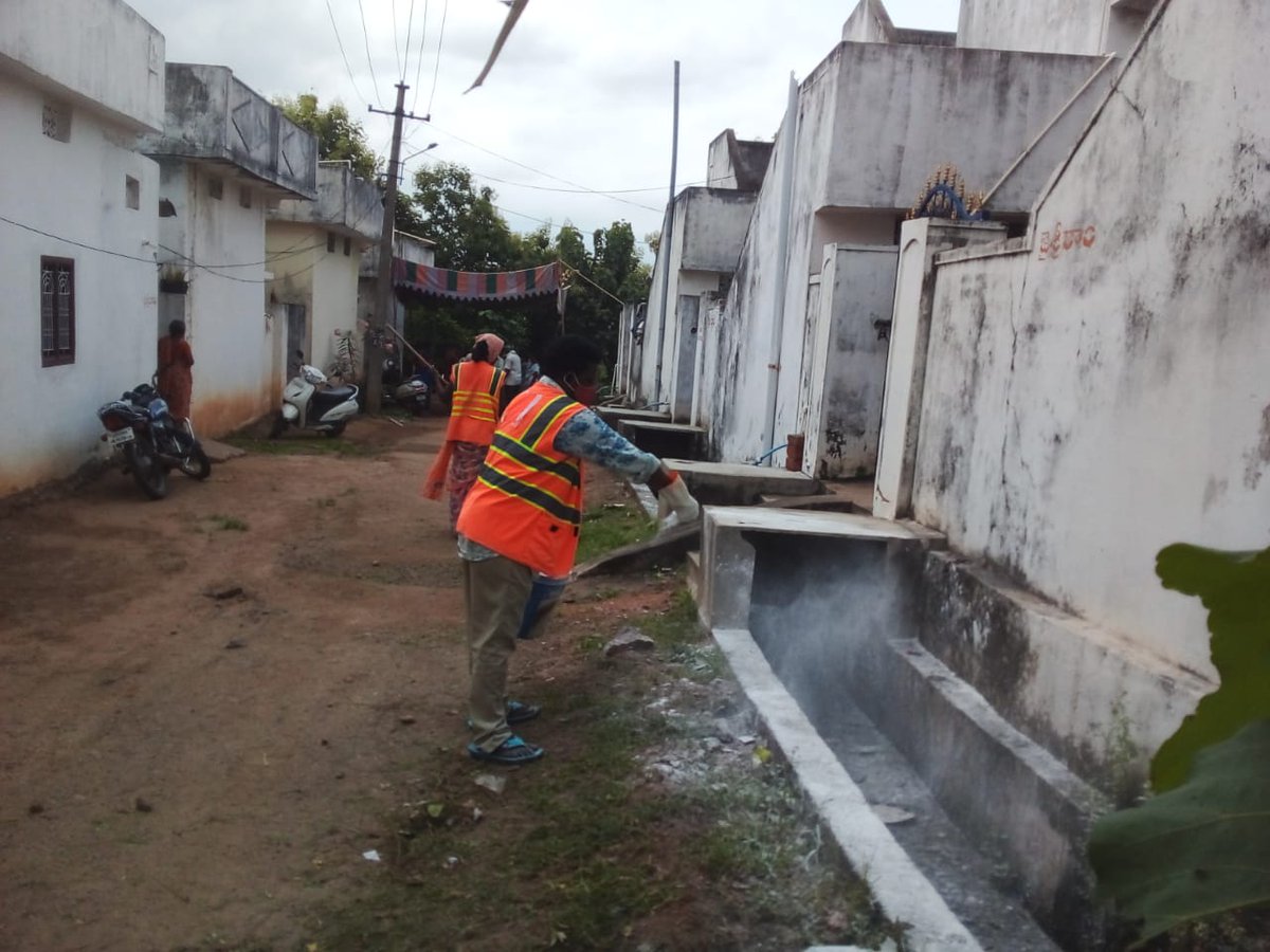 MC_Korutla's tweet image. #Day45 As a part of 100days action plan, Conducted Desiltation of drains, Bleaching and Anti- Mosquito Spray at Korutla municipality.
@RoopaMishra77
@tksreedevi
@cdmatelangana
@SwachhBharatGov
@tgmepma
#TelanganaRising
#OkaMarpu_AbhivrudhikiMalupu
#safaiapnaobimaaribhagao