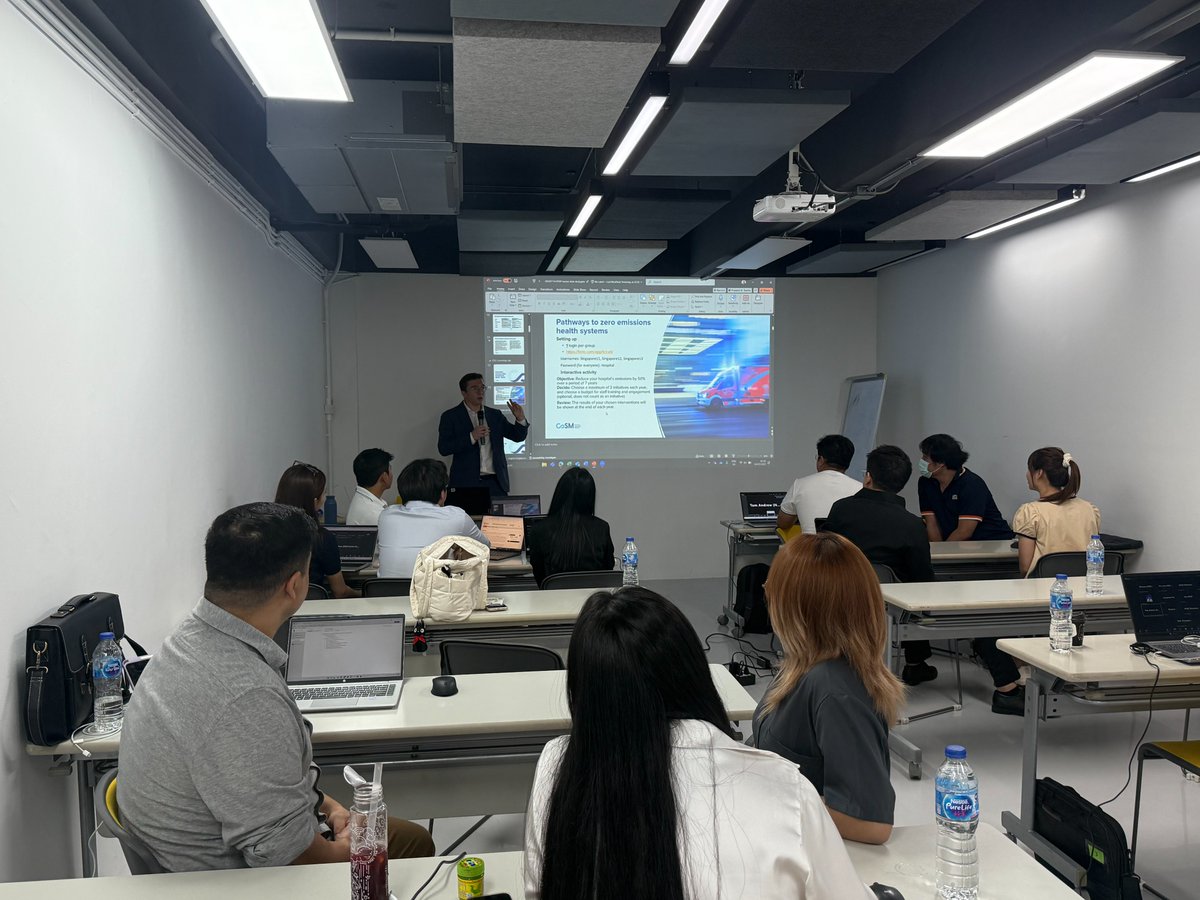 Grateful to reconnect with <a href="/HITAP_Thailand/">HITAP</a>! 💚

To support sustainability transitions, Tom Andrew and Lydia Loh from our Health Systems team led a masterclass on baselining healthcare emissions🌱 Excited for more of these to come! 🌟