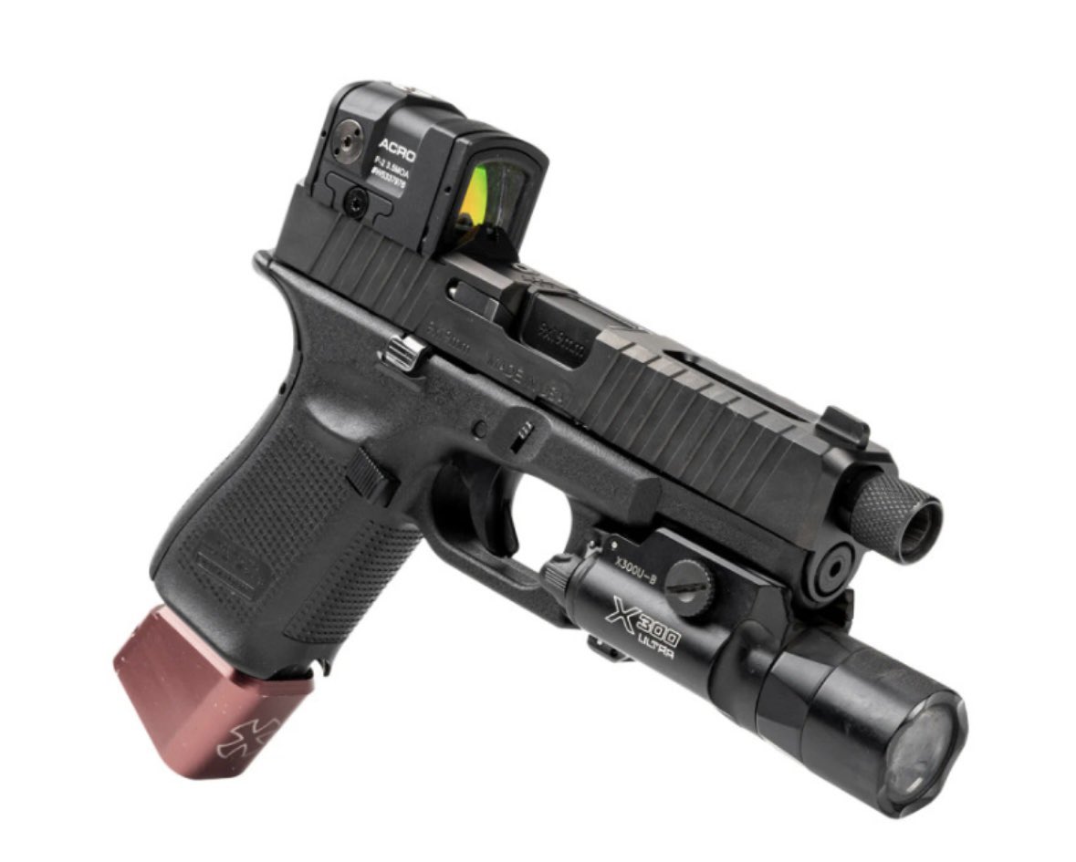 GuiltyMw's tweet image. #noveske
#GLOCK17GEN5
#本当は19のが好き
忘れないようにスケジュール管理❤️
次これ作ろっと😎
サイトはACROじゃなくても良き!
マガジンベースはノベ刻印の見つからんから適当なttiのやつ塗装すっか
ライトもあれやなあれにしよ!
一旦完成させてからセラコするかも?