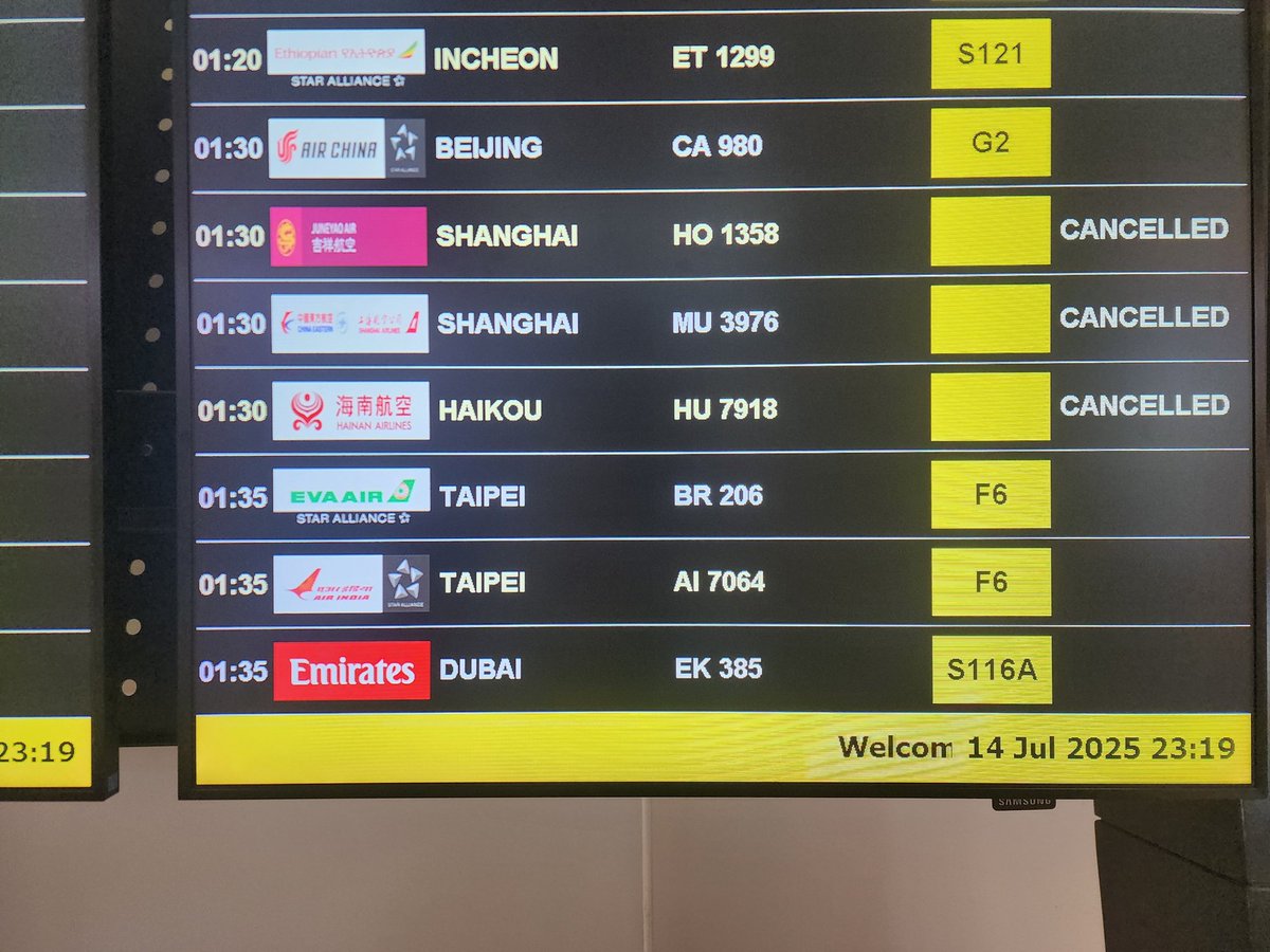 primmhoo's tweet photo. กลับบ้านยังไม่ถึงปี เดินทางอีกแล้ว ✈️ILS https://t.co/q3gFoQznEX