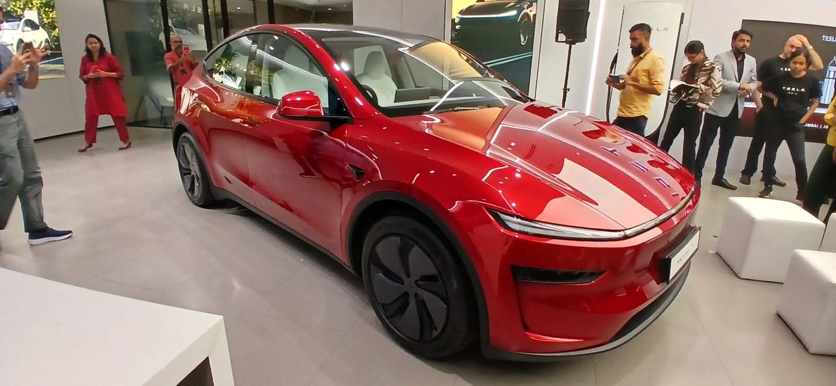 JasrajGoda31683's tweet photo. कोई मुंबई जा रहा है तो प्लिज़ मेरे लिये एक 🙆♂️
#Tesla लाना ... 🙋♂️
#TeslaIndia #teslaindialaunch #ElonMusk #Mumbai https://t.co/t8wvIRPmP6