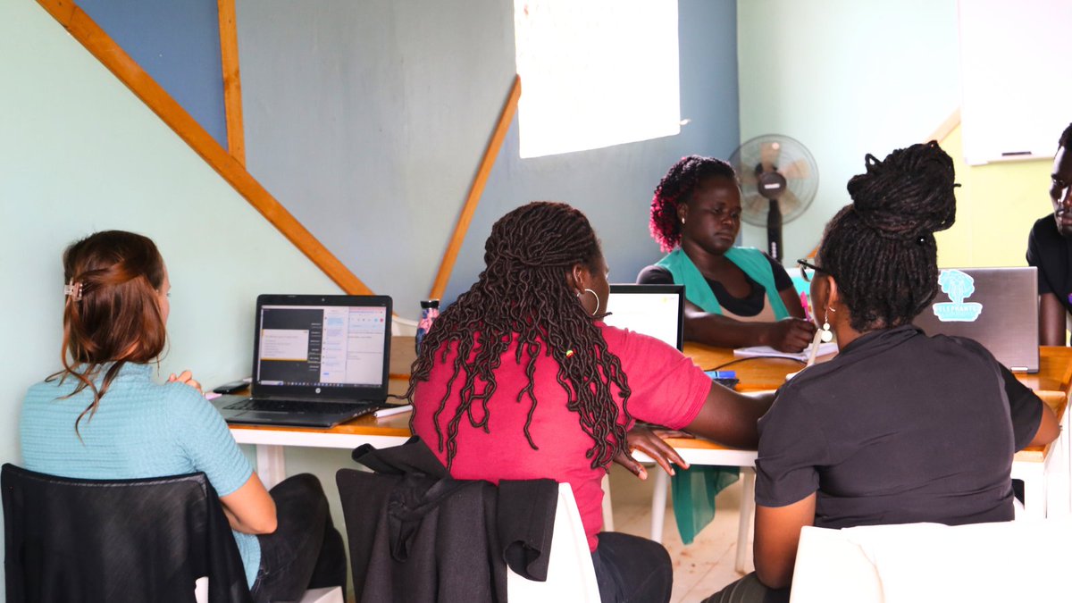 Backup_Uganda's tweet image. As Q3 begins, we paused & reflected on April–June:
🎙️Podcast at Lacor Market🍗BBQ fundraiser📚Workshops & facilitator training.
We've accomplished so much together, & more to come! As an African proverb says;
"Alone you can run fast, but together we go far."
#QuarterHighlights