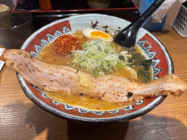 keik2009's tweet image. 弟子屈ラーメン、焼豚味噌(辛味噌)美味しうございました😋
スタンプカード貯まってトッピング無料クーポン貰えたけど8/16までなので金曜までにもう一回行かないと😅