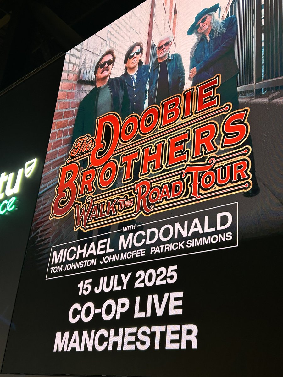 Mulderball77's tweet photo. @TheCoopLive  fantastic night watching @TheDoobieBros. Very talented band and great new songs to accompany the legendary back catalogue. #livemusic https://t.co/lJvsMlKufs