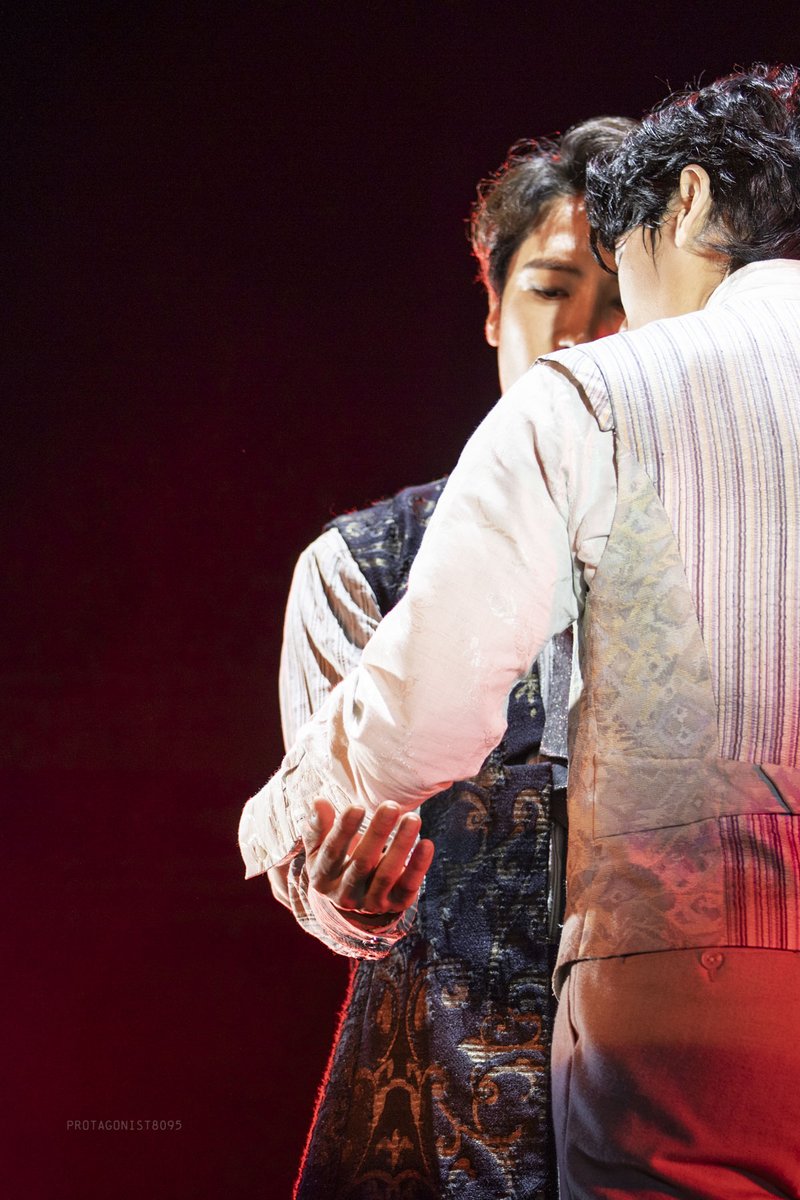 protagonist8095's tweet photo. 210716 와일드그레이   
스페셜 커튼콜  
살로메    

오스카 와일드 Ⅰ 에녹 
알프레드 더글라스, 보시 Ⅰ 백동현 https://t.co/SJdhIHvSVp