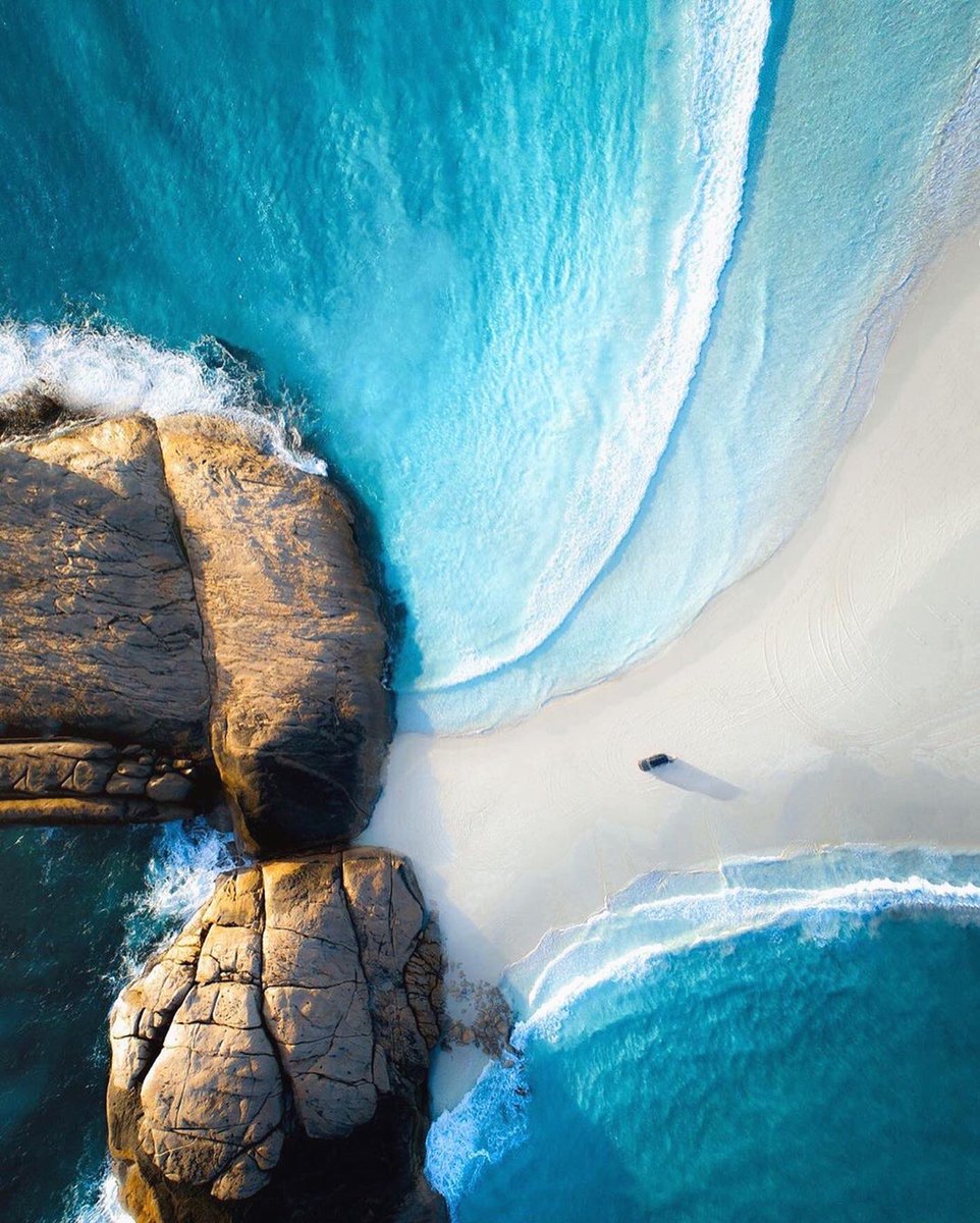 earthcurated's tweet image. Australia's beautiful ocean tones.