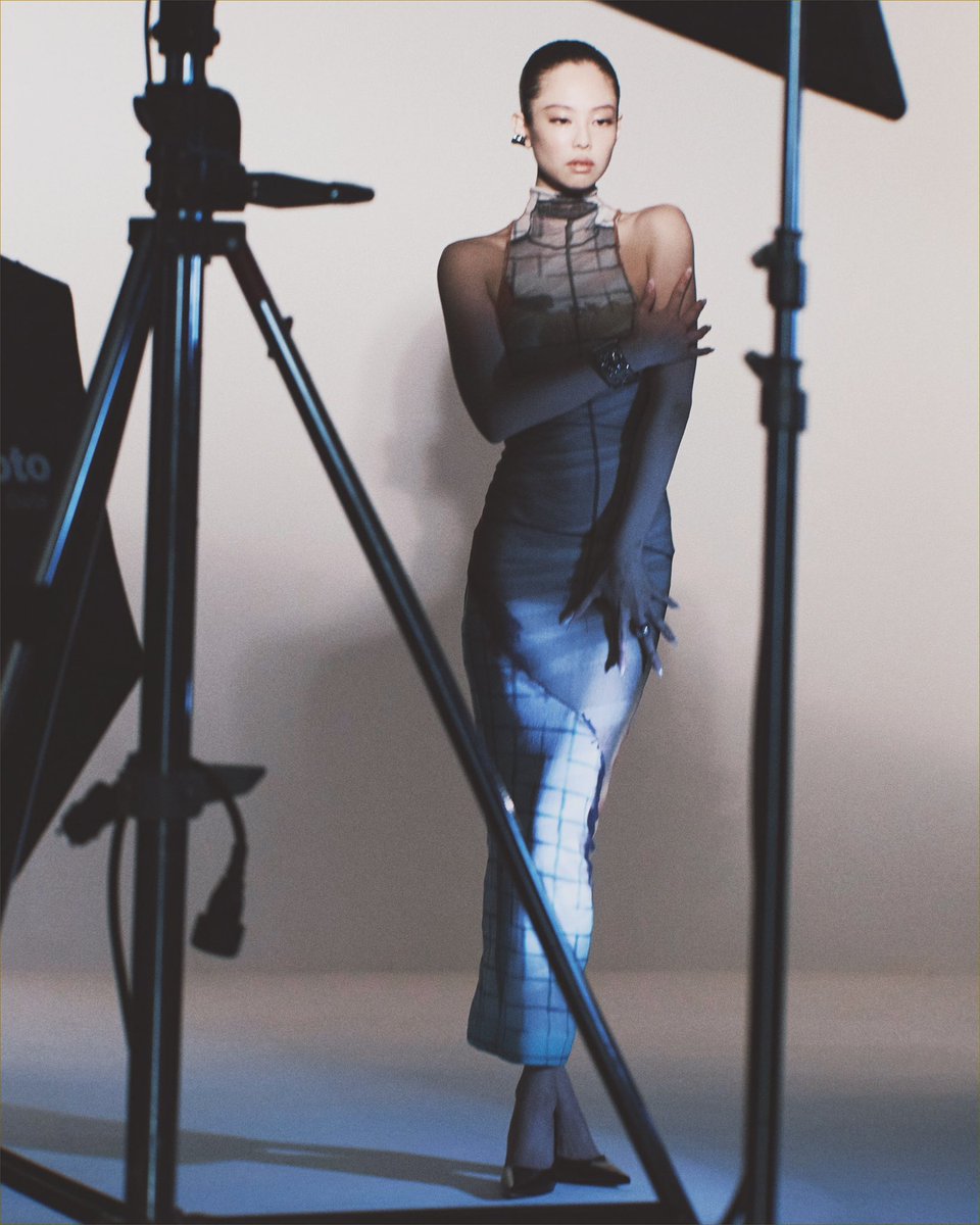 Take a pose, and stunning.