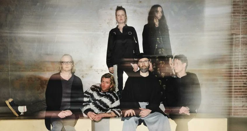 Il nuovo singolo dei múm è "Only Songbirds Have a Sweet Tooth" 
<a href="/morrmusic/">morr music</a> <a href="/mumtheband/">múm</a> 

indieforbunnies.com/2025/07/16/il-…