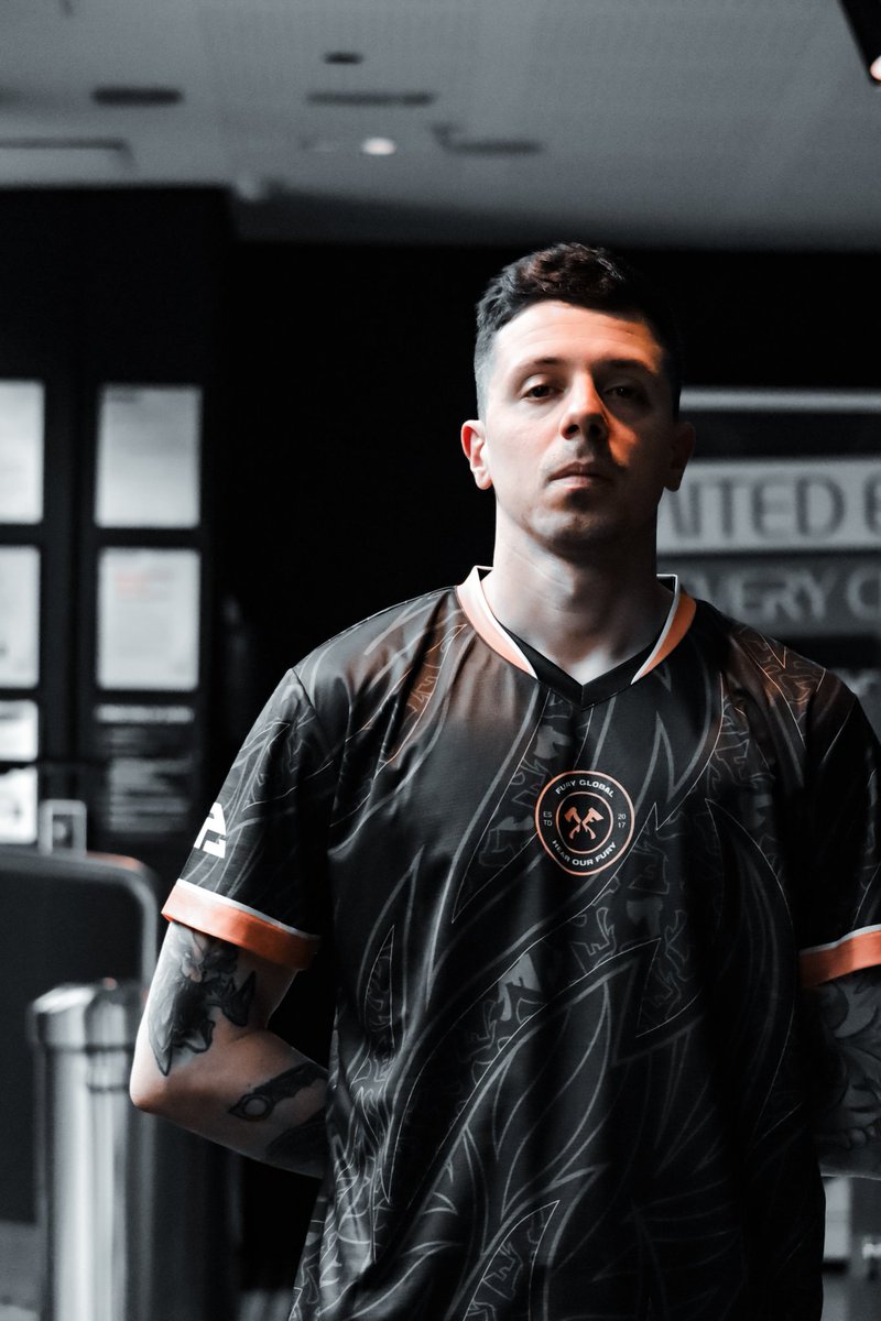 Want to be cool?

Then you need a FURY jersey 💪🏼

Aura will be increased by 1000 as seen below with <a href="/tehbebe/">Bebe</a> &amp; <a href="/LureQuake/">Lure</a> 

Shop 👇
trueapparel.com.au/collections/fu…

#HearOurFURY🔥 #StayTrue