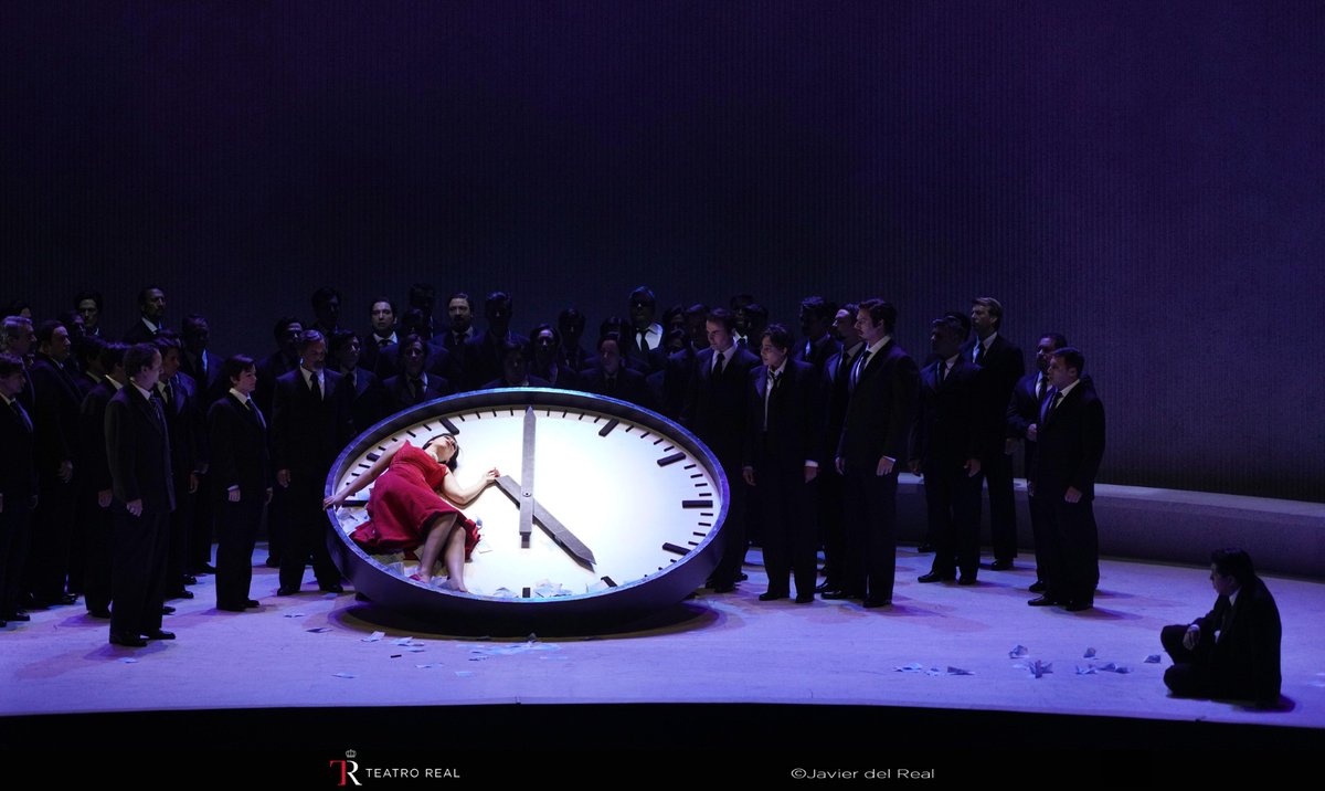 Retrasmisión en directo desde el Teatro Real de Madrid.
La Traviata

Duración 2h 30’ con descanso
Apertura de puertas, 20.30 h
Inicio 21 h
Una vez comenzada la función no se podrá acceder al recinto
Casa de la Música. Acceso libre hasta completar el aforo
bit.ly/agenda-cigarre…