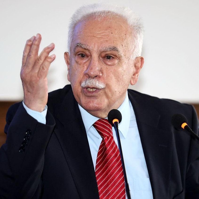 Doğu Perinçek: 

Bese Hozat tıp fakültesi mezunu, doktorluk yapar, marangozluk yapar, gider çalışır. 

Bu insanları istihdam edeceğiz. Eğitimlerine yardımcı olacağız.