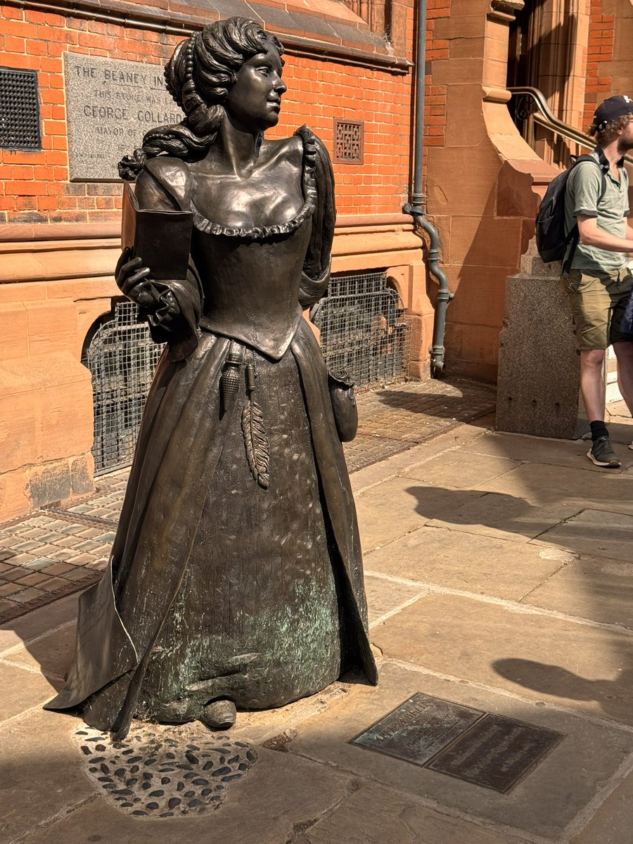 lucindahawksley's tweet image. I loved this new statue of writer Aphra Behn unveiled earlier this year in Canterbury. “All women together ought to let flowers fall upon the tomb of Aphra Behn, for it was she who earned them the right to speak their minds.” Virginia Woolf, ‘A Room of One’s Own’.