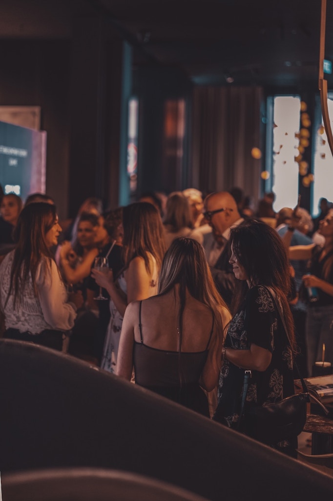 Social Circuit: ‘Off-market’ networking series debuts in Knightsbridge: Invite-only soirées aim to reimagine offline networking for London’s prime property insiders. dlvr.it/TLxV3B