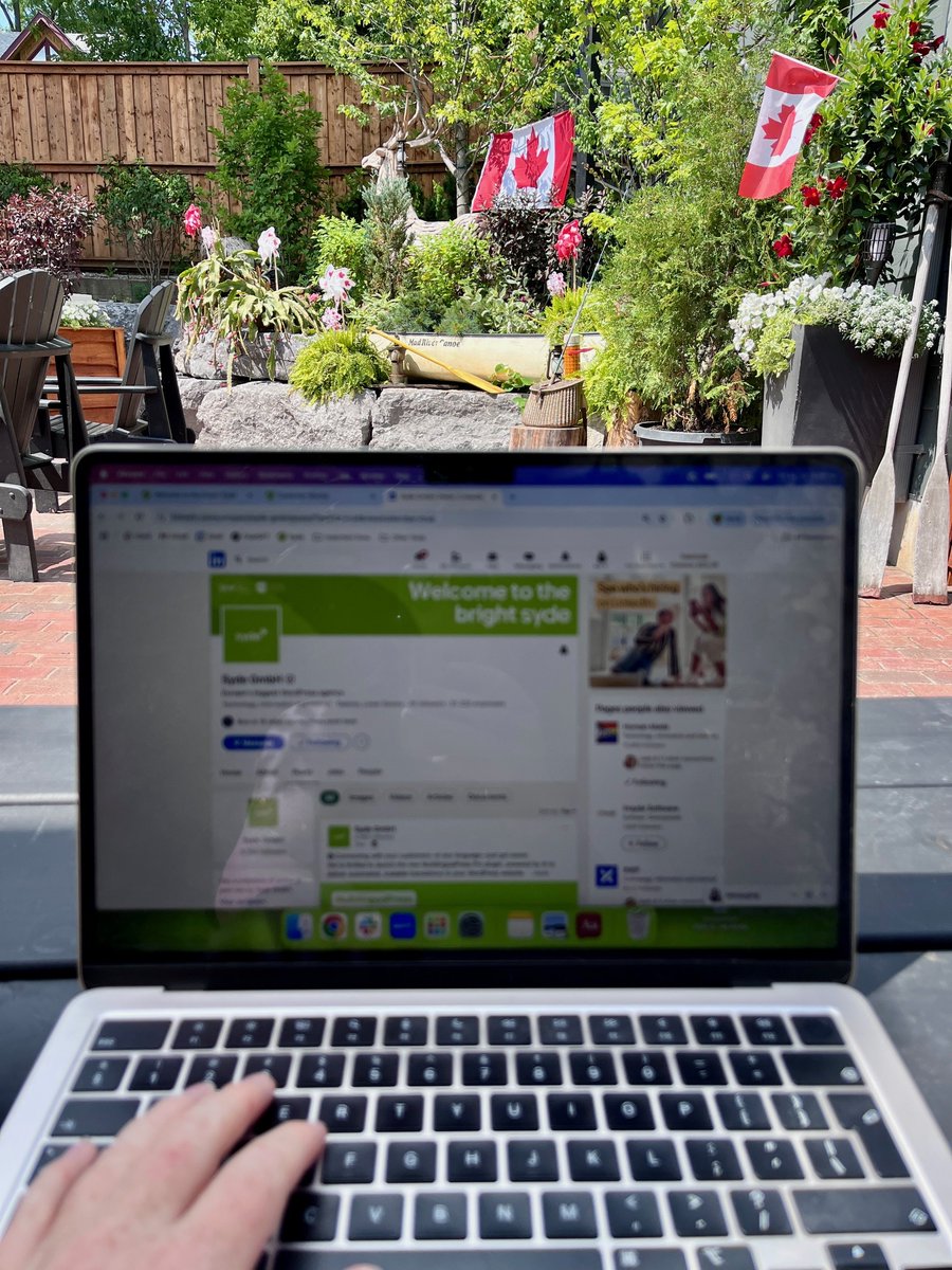 syde_gmbh's tweet image. ☀️ With summer in full swing, our fully remote team can work from anywhere. 

How are you making the most of this beautiful weather while still staying productive? Share a photo of your current view with us! 👇
 
#RemoteWork #WorkFromAnywhere #DigitalNomad #TeamCulture