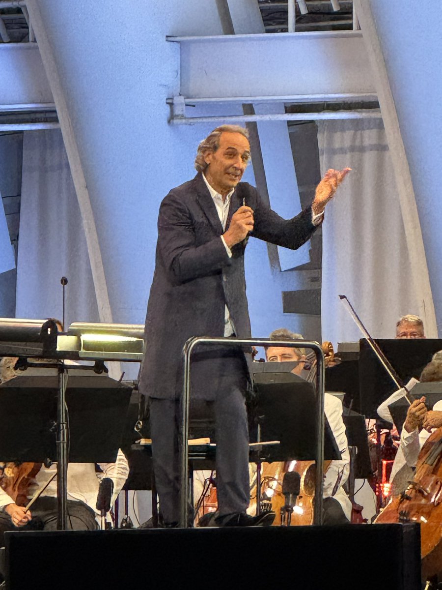 Karaszewski's tweet image. THE CINEMATIC SCORES OF ALEXANDRE DESPLAT - an amazing first night at the Bowl this summer. Great music, great friends, great seats.