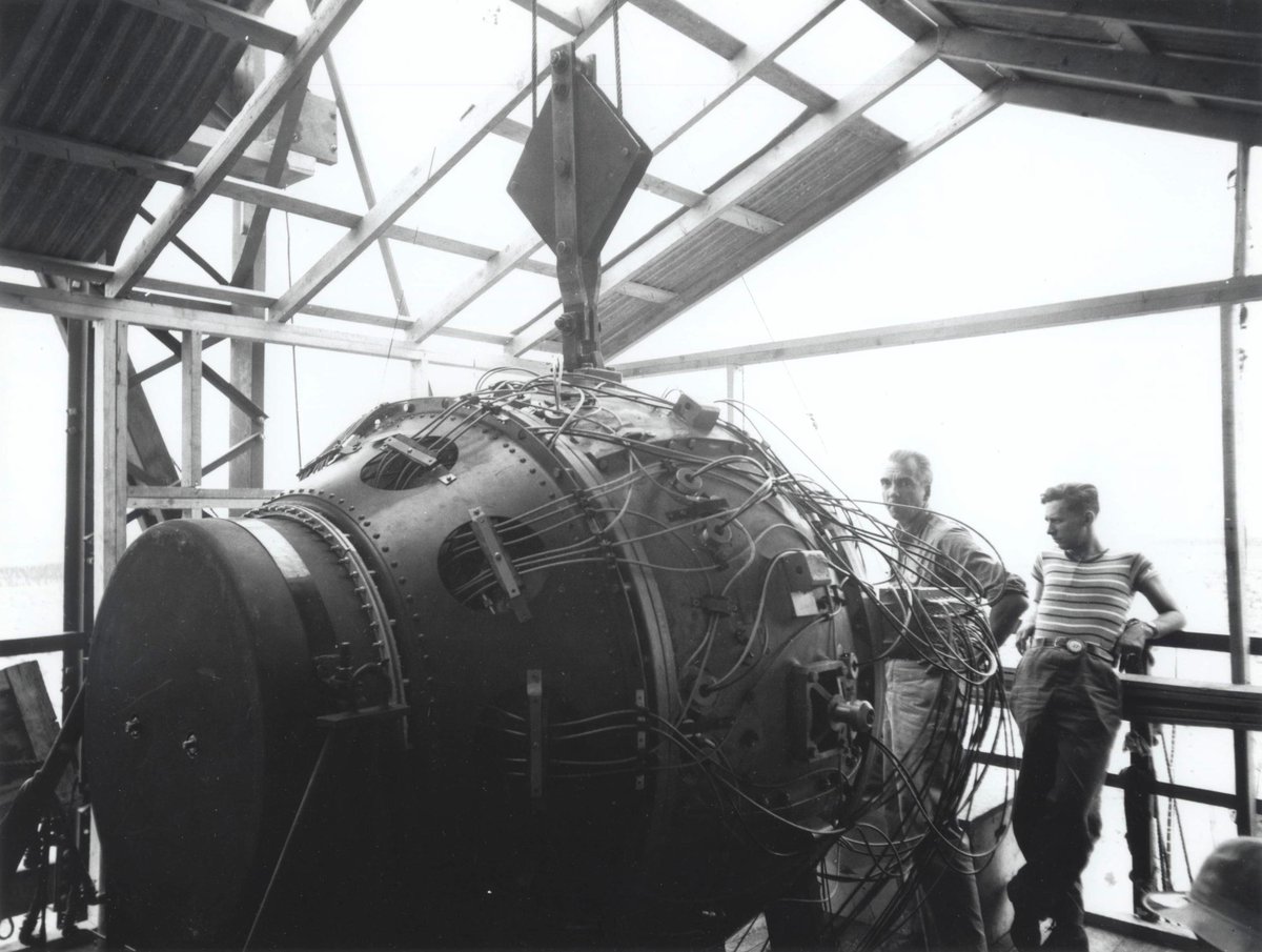 mariobianchi18's tweet photo. Il #16luglio 1945 ad #Alamogordo, deserto del New Mexico, gli Usa fanno esplodere la prima bomba al plutonio, denominata The Gadget, l'Arnese, che sprigiona una potenza tra i 19 e i 21 chilotoni, molto più del previsto. #Hiroshima e #Nagasaki sono pronte per essere polverizzate. https://t.co/RAd1JcL1Ew