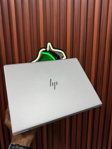 HP ELITEBOOK 840 G5/6 
(CORE i5 8TH GEN)
*PROCESSOR
Intel®️ core i5- 8th Gen base <a href="/1/">1</a>.70ghz, max turbo frequency <a href="/3/">Blair</a>.80ghz
•13 Fhd DISPLAY 
•8GB DDR4 Ram 
•256GB SSD 
 *GRAPHICS
INTEL UHD 630(4GB)
Win 11 Pro
+Touchscreen
+Face ID
+Keyboard💡
+Charger 🔌

Ghc: 3.8k
☎️0241636577