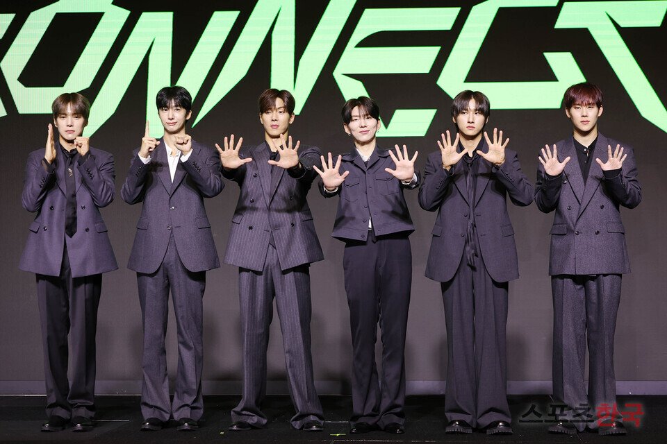 Monsta X had a press conference today for their recent 10th anniversary and their upcoming concert 'Connect X'!! They look so good 😍