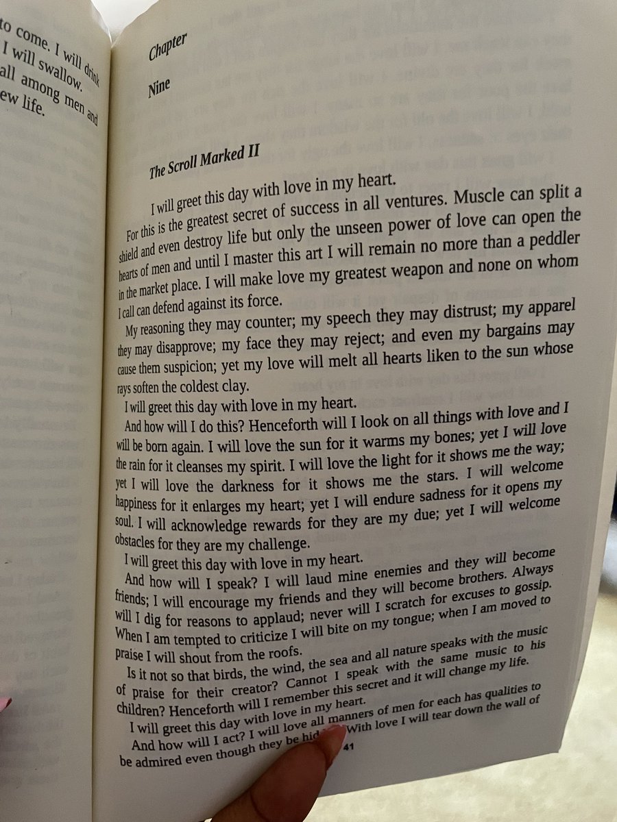 mariyabills's tweet image. I will greet this day with love in my heart ♥️.
I should be done with this book but just like Hafid, I will read each scroll/chapter for 30 days until it seeps into my subconscious and transforms my mind and behaviors.
What are you reading?