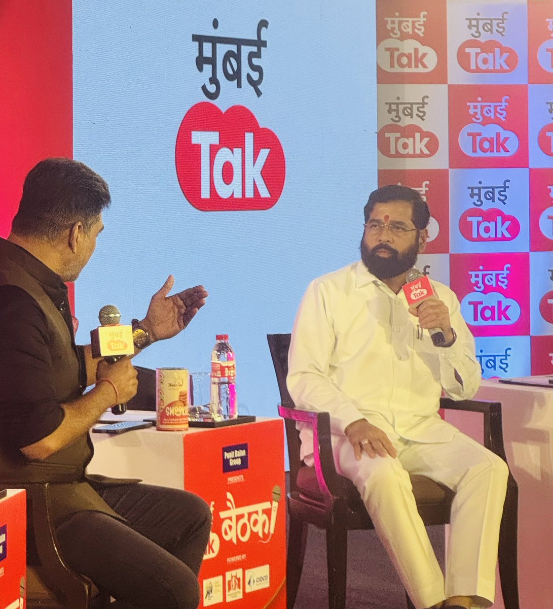 NehaPantDelhi's tweet photo. The Deputy CM of #Maharashtra, @mieknathshinde in conversation with @sahiljoshii at #MumbaiTakBaithak 
@mumbaitak https://t.co/u9f62C1np1