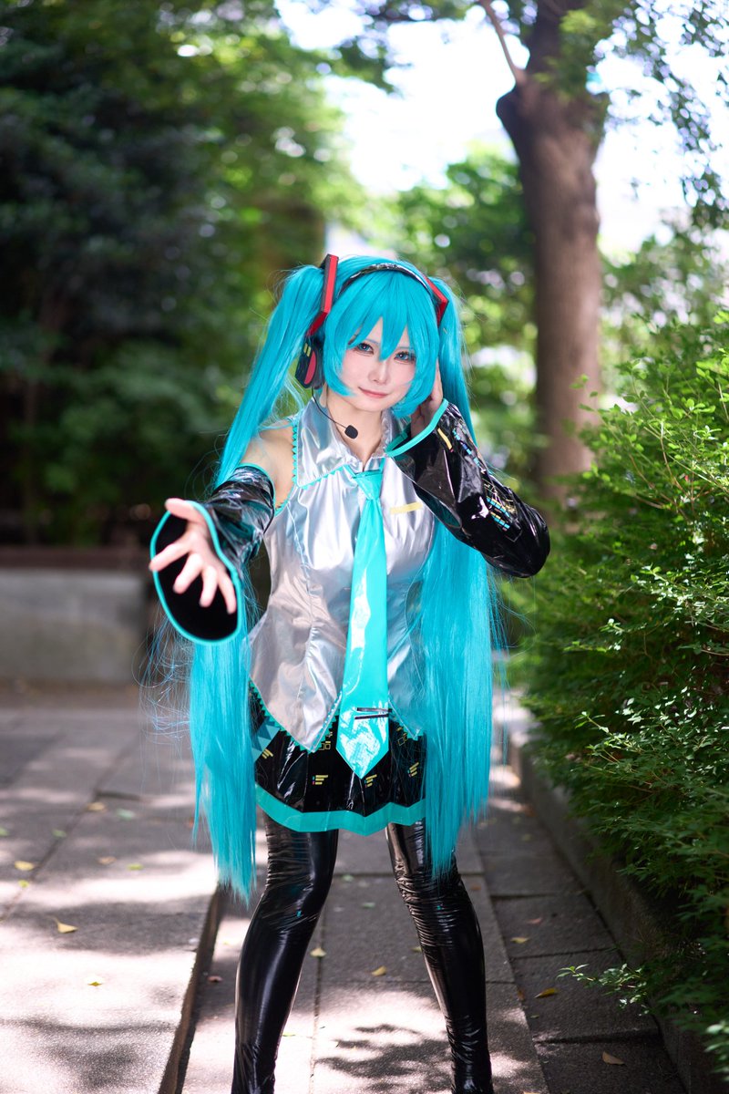 【コスプレ/cosplay】
【|初音ミク】

「さぁ、あなたも一緒にっ！✨」

📸@ashitaka_Photo    さま