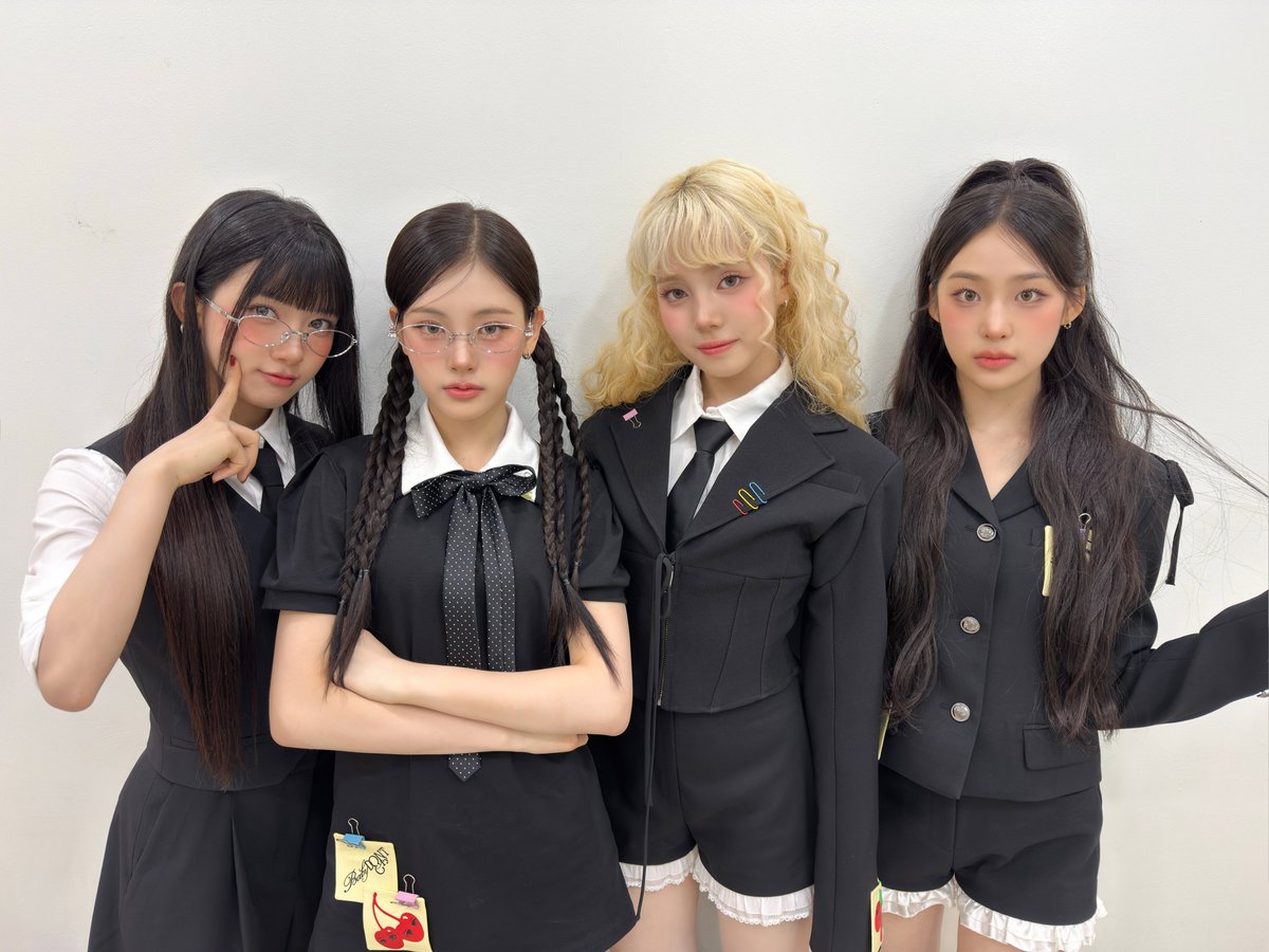 BabyDONTCry_BDC's tweet photo. BDC | 250716
🍒 MBC M 쇼! 챔피언

#BabyDONTCry #BDC #베돈크
#FGirl
#PNATION #피네이션 https://t.co/dMNpdHjNtK