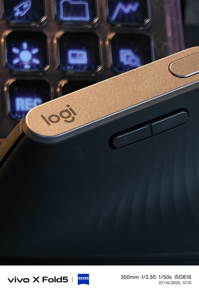 stufflistings's tweet image. For a foldable, the vivo X Fold5 zoom is awesome 😍