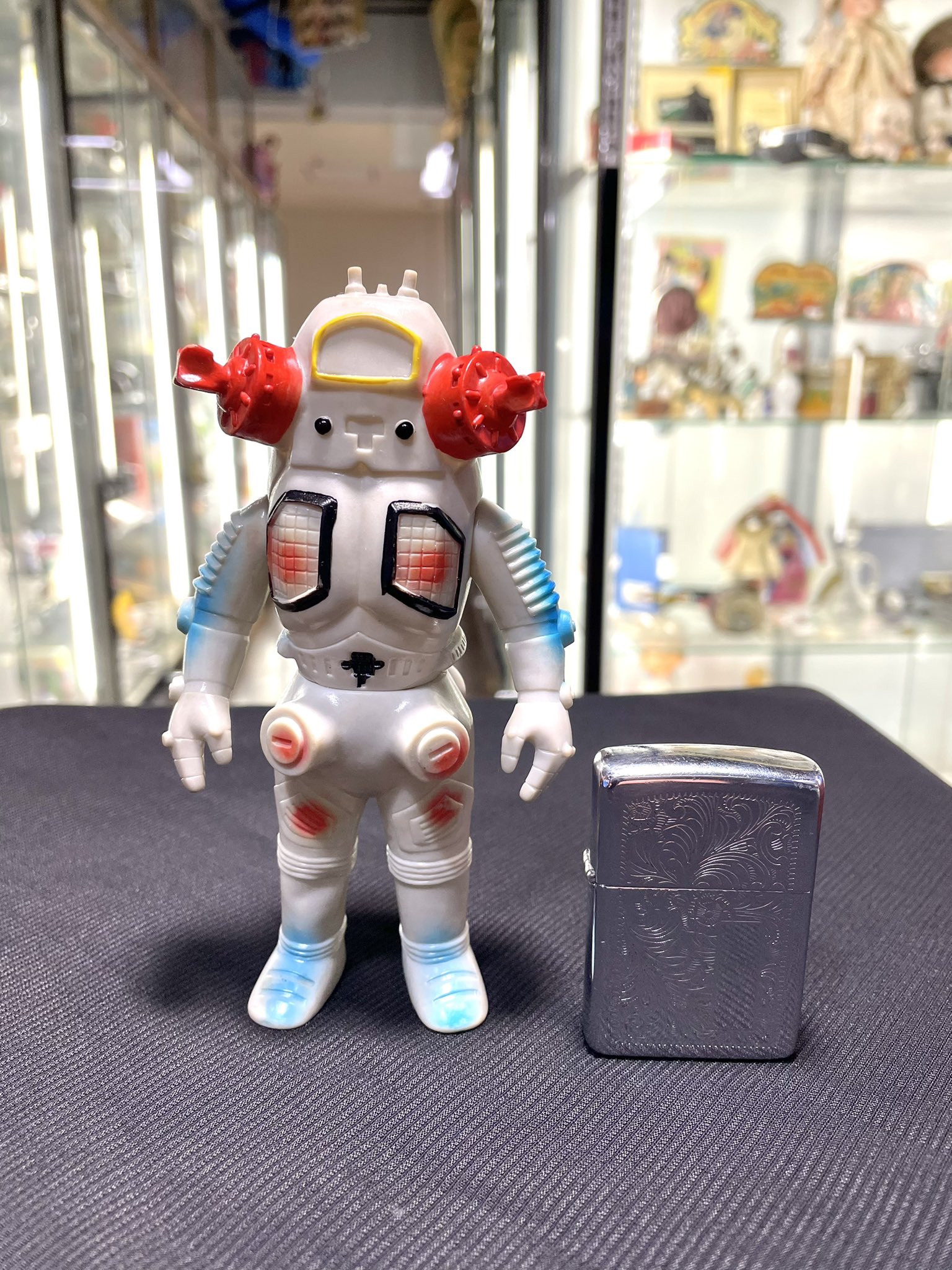 ブルマァク　キングジョー　ミドルサイズ　当時物　1970年代　ウルトラセブン 当時もの稀少！】ブルマァクミドルソフビ キングジョー