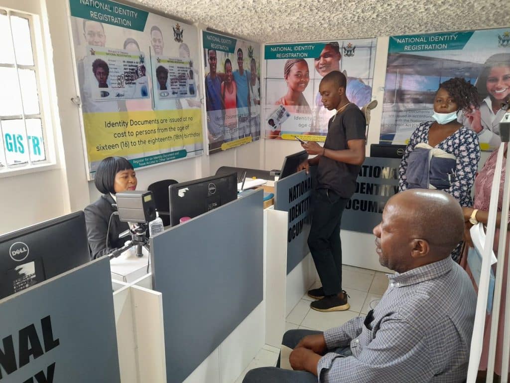 SwissEmbZim's tweet image. 🇨🇭🤝🇿🇼 No ID = No Opportunities.
A national ID/birth certificate unlocks:
Education, Healthcare, Jobs &amp;amp; Banking
With @SwedeninZW &amp;amp; @UNICEFZIMBABWE, we&apos;re working with Gvt of Zim to improve access to IDs - especially in remote areas.
Details: tinyurl.com/3cmawrzr