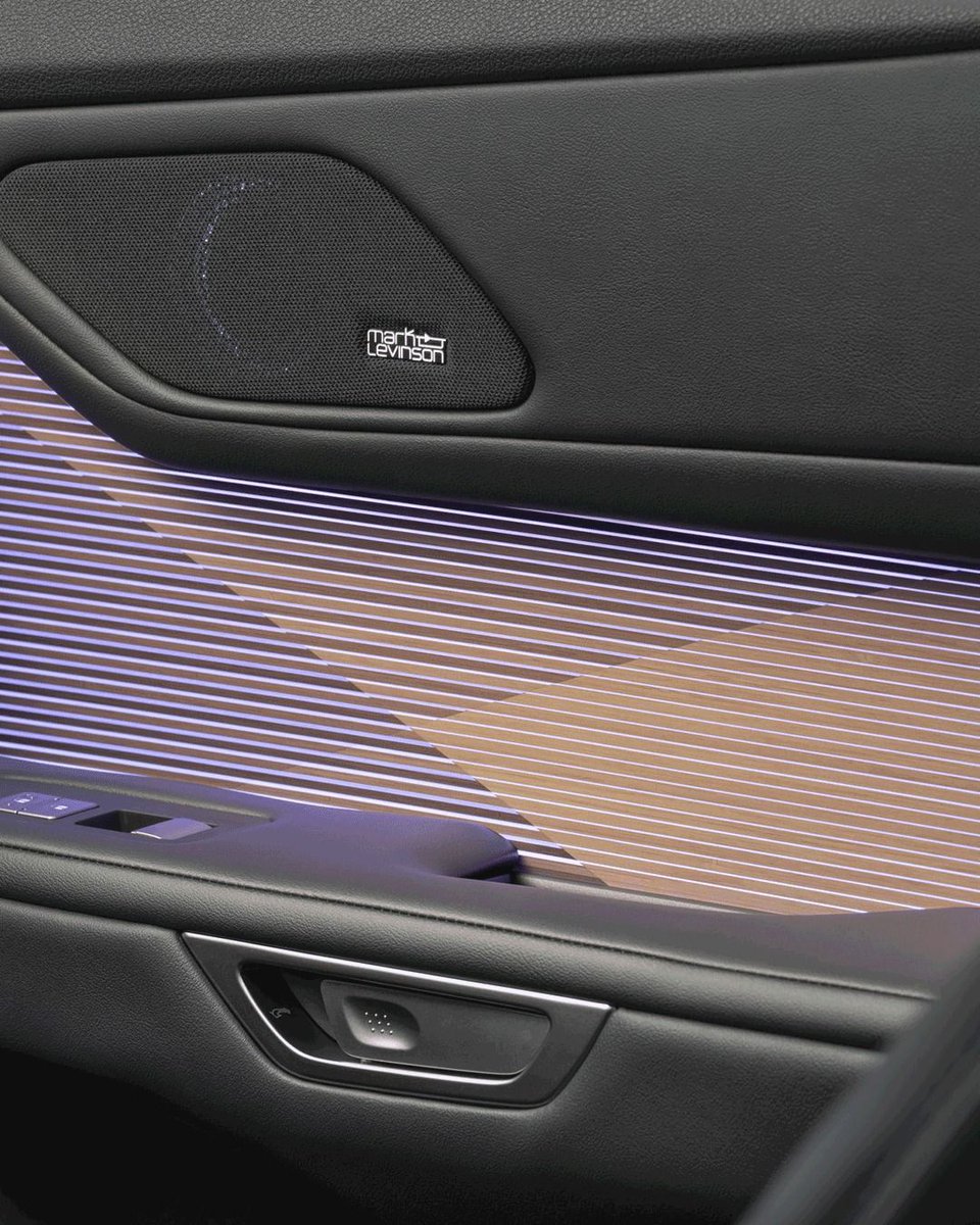 LexusTwickenham's tweet image. All-New Lexus ES - a clear step-up in performance, refinement, comfort and luxury appointments

#LexusES #AllNewLexusES #AllNewES #ES300h #ES350e