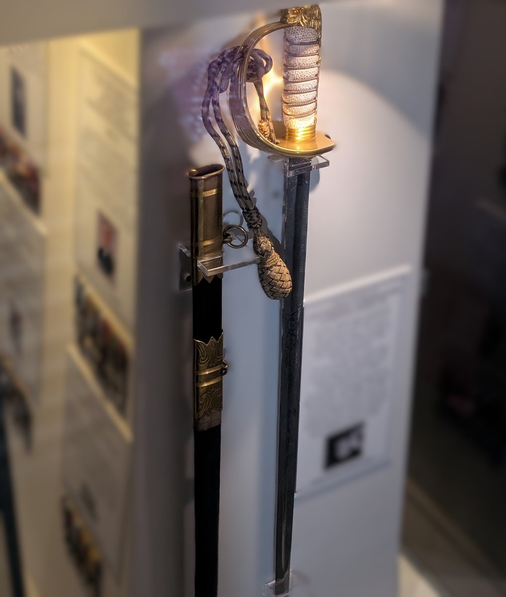 NatMuseumRN's tweet image. ⚔️ Dress Sword of Lieutenant Commander Gordon Steele VC
This sword commemorates Steele's winning of the Victoria Cross shortly. He was awarded the medal when he was second in command of the Coastal Motor Boat 88 during the Russian-British war in 1919.
bit.ly/3nZHXeD