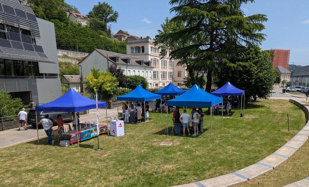 EDF_Hydro's tweet image. Une deuxième édition pour la #Fresqueduclimat, à Tulle, en Corrèze 🌍
150 élèves de lycée, IUT et école d'infirmières réunis pour évoquer climat et transition énergétique. Entre voitures électrique, barrages hydrauliques ou encore décarbonation : de nombreux sujets ont été…