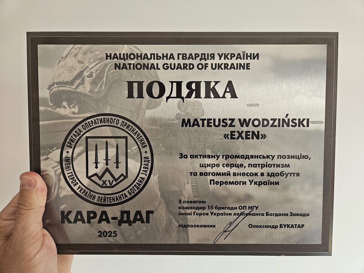 Exen's tweet image. Oficjalne podziękowanie od dowódcy 15 brygady Gwardii Narodowej Ukrainy KARA DAG
To tak naprawdę podziękowanie dla wszystkich darczyńców wpłacających na pomagam.pl/4x4dlaukrainy
Bez was te 335 terenówek nigdy by się nie wydarzyło!
Jedziemy po więcej 💪💪
