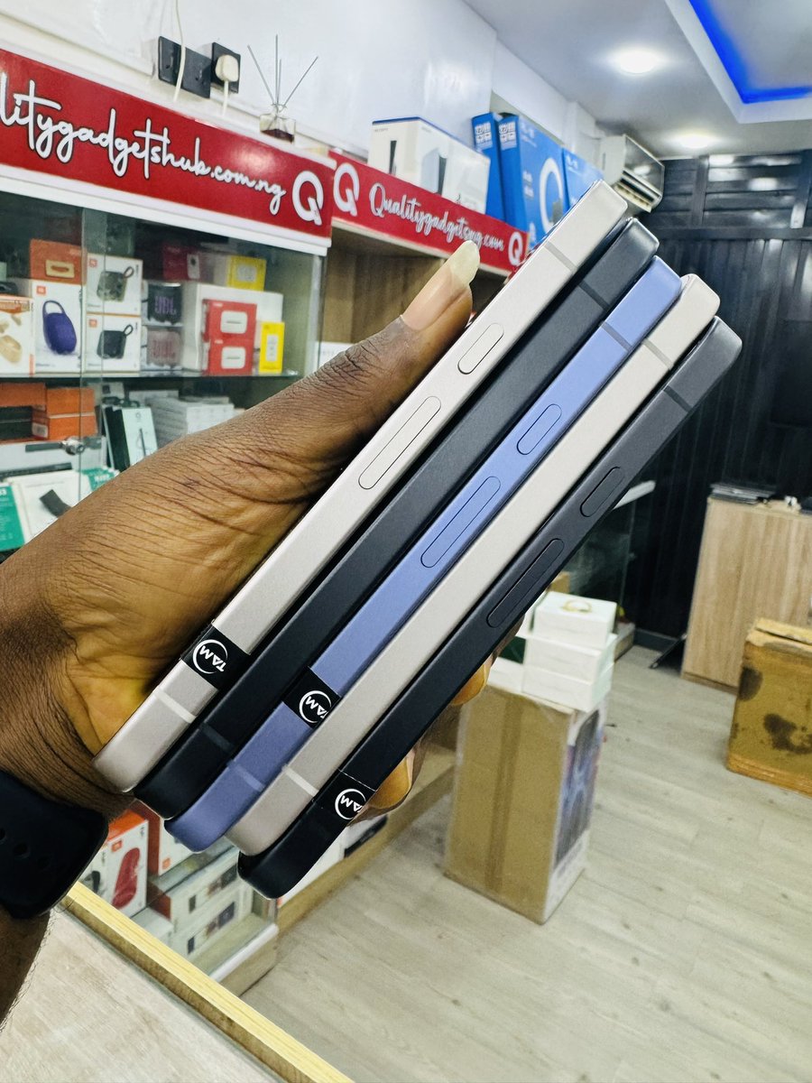 QualityGadgets_'s tweet image. Premium Used Google Pixel 9a 

128gb ₦670,000 | 256gb ₦720,000 

🛒 Send a DM or 

📞 08169698791 | 💬 08076460107
