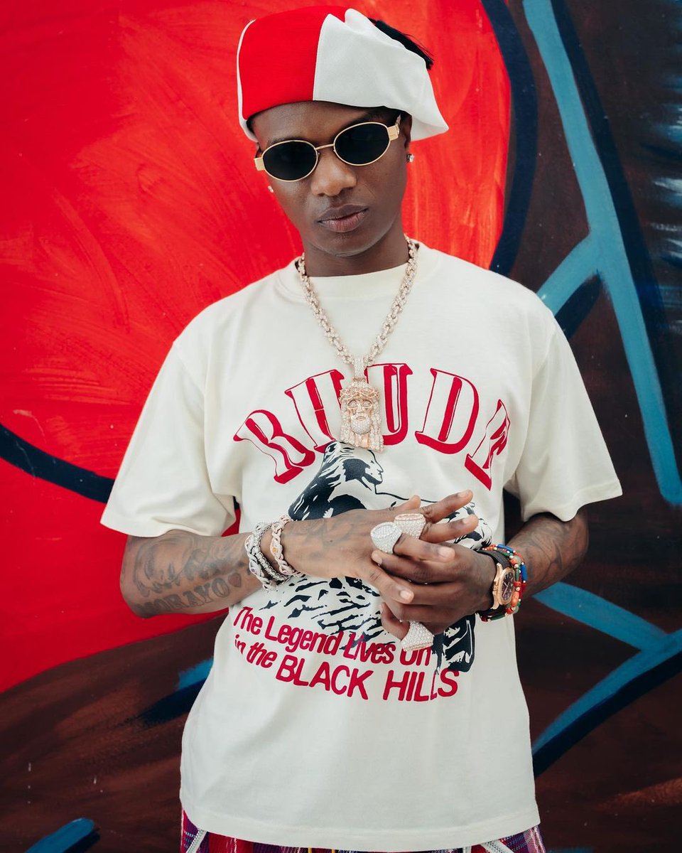 WizkidGallery's tweet photo. Happy 35th Birthday @wizkidayo 🖤🦅! https://t.co/INUobbByFN