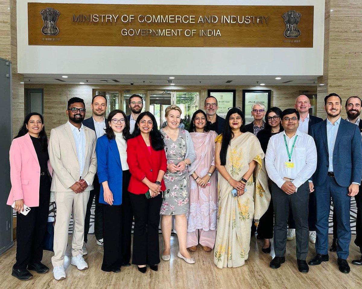 Carve Startup Labs (@carvestartuplab) on Twitter photo 🇩🇪 Berlin Engages India’s Startup Policy Leaders
Carve Startup Labs proudly facilitated a high-level dialogue between Hon’ble Mayor Ms. <a href="/FranziskaGiffey/">Franziska Giffey</a> and India’s key institutions—<a href="/DPIITGoI/">DPIIT India</a> and <a href="/startupindia/">Startup India</a>—focused on strengthening Indo-German collaboration and global ties. 🇩🇪 Berlin Engages India’s Startup Policy Leaders
Carve Startup Labs proudly facilitated a high-level dialogue between Hon’ble Mayor Ms. <a href="/FranziskaGiffey/">Franziska Giffey</a> and India’s key institutions—<a href="/DPIITGoI/">DPIIT India</a> and <a href="/startupindia/">Startup India</a>—focused on strengthening Indo-German collaboration and global ties.