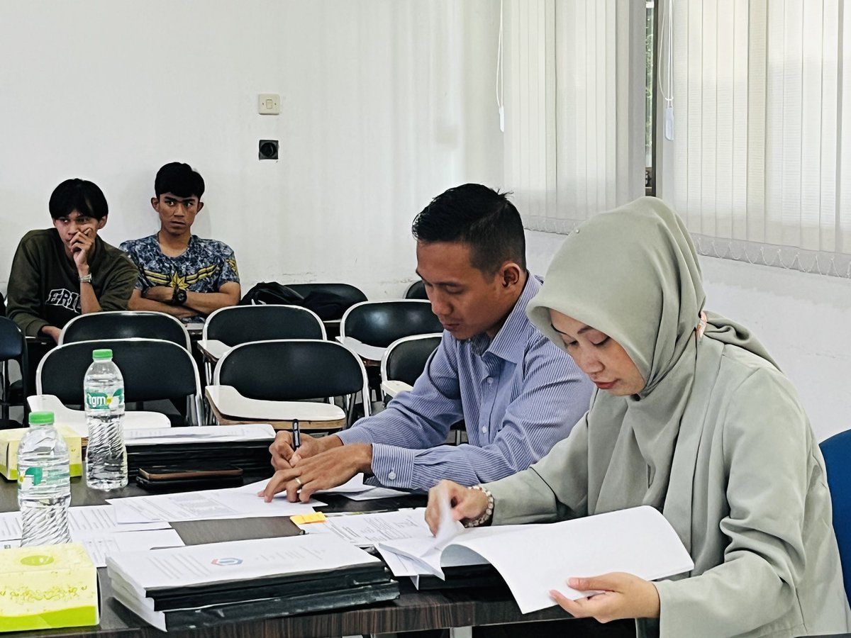 digitechuniv's tweet photo. Seminar Hasil Penelitian Mahasiswa DIGITECH University Prodi Manajemen S1✨📑 https://t.co/ucWVgzoq57