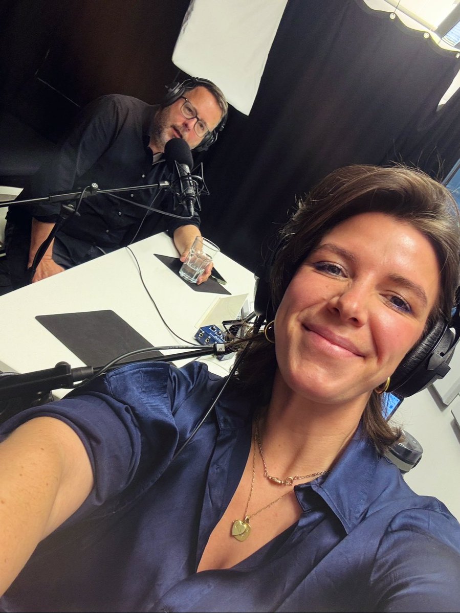 rixa_fursen's tweet image. Heute im Berlin Playbook Podcast 🎧: Das Tal der Tränen bei der Bahn mit @R_Buchsteiner und 200 Sek mit EVG-Chef @burckertmartin. Plus @vonderburchard über den EU-Haushalt und neuen Streit zwischen von der Leyen und Merz. @POLITICOEurope Jetzt hören: pod.link/1745363926