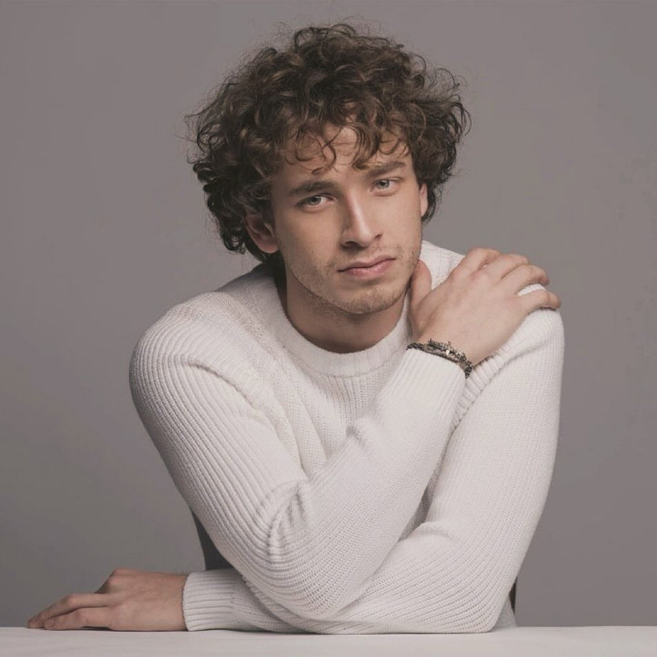 Sosyal medyadan ‘boykot’ çağrısı yapan oyuncu Cem Yiğit Üzümoğlu’nun da aralarında bulunduğu 21 kişi hakkında, 7 yıl 6 aya kadar hapis cezası talep edildi.