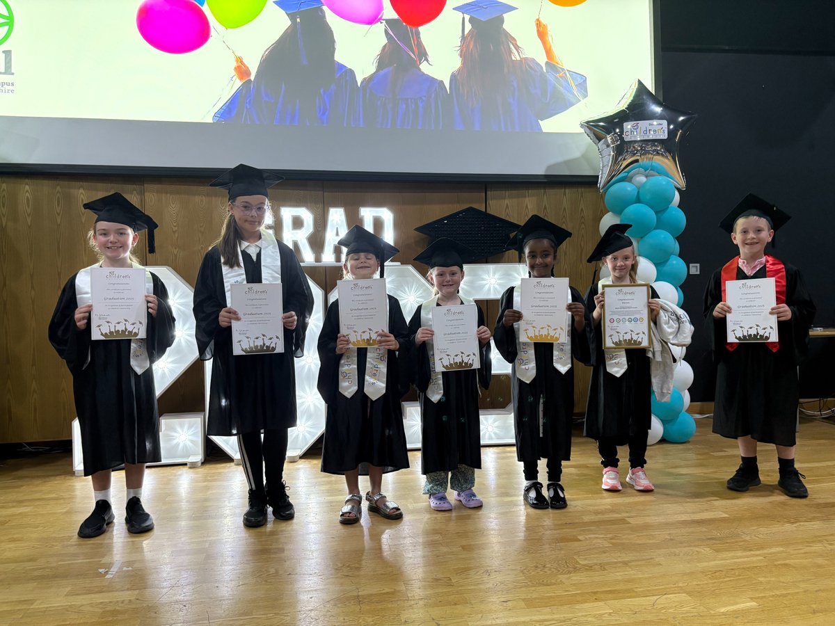 _Sandringham's tweet image. We are incredibly proud of our pupils who were invited to the Children's University Graduation!
This special event was a celebration of their dedication, enthusiasm & commitment to learning beyond the classroom through a range of extra-curricular activities in their own time!